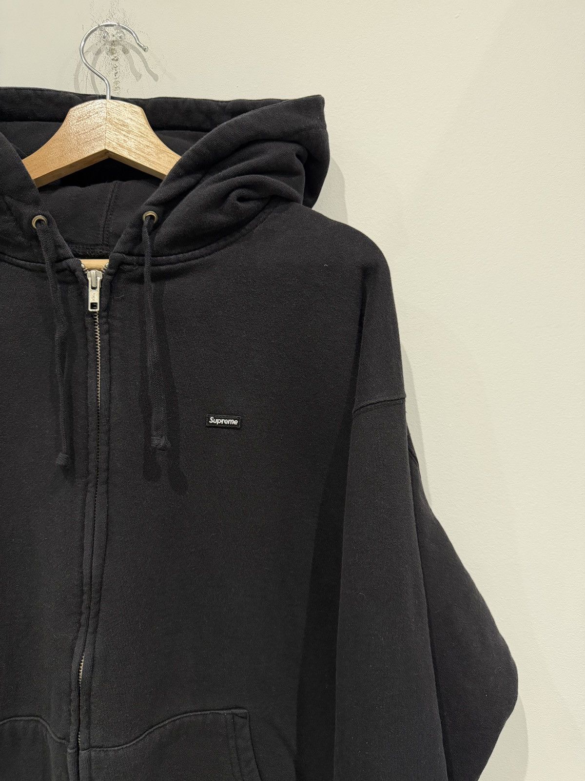 Supreme Supreme Small Box Logo Zip Up Hoodie Black Size: L Size US L / EU 52-54 / 3 - 2 Thumbnail