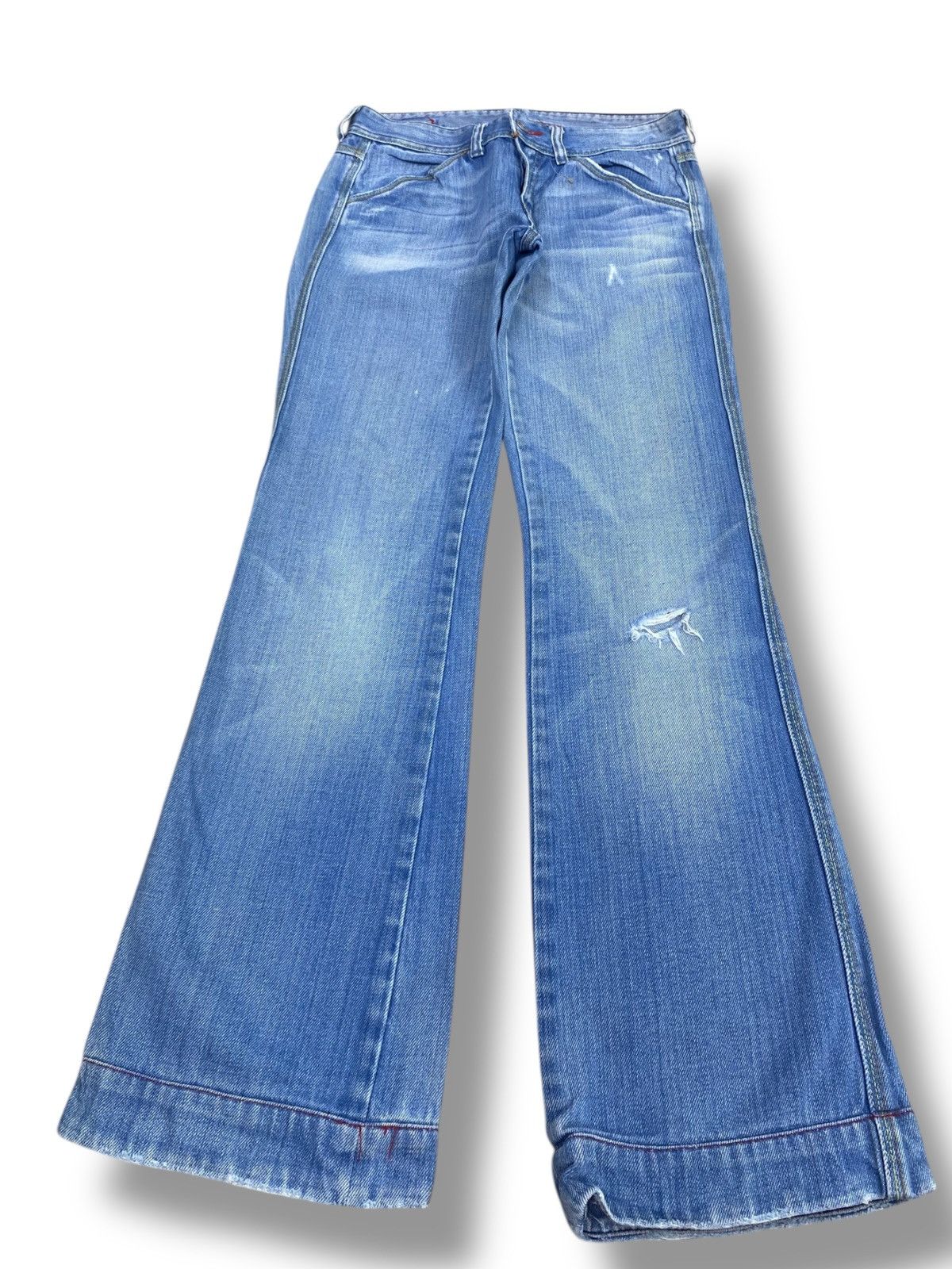 Diesel Diesel Faded Blue Wash Whiskers Style Loose Jeans Size US 28 / EU 44 - 1 Thumbnail