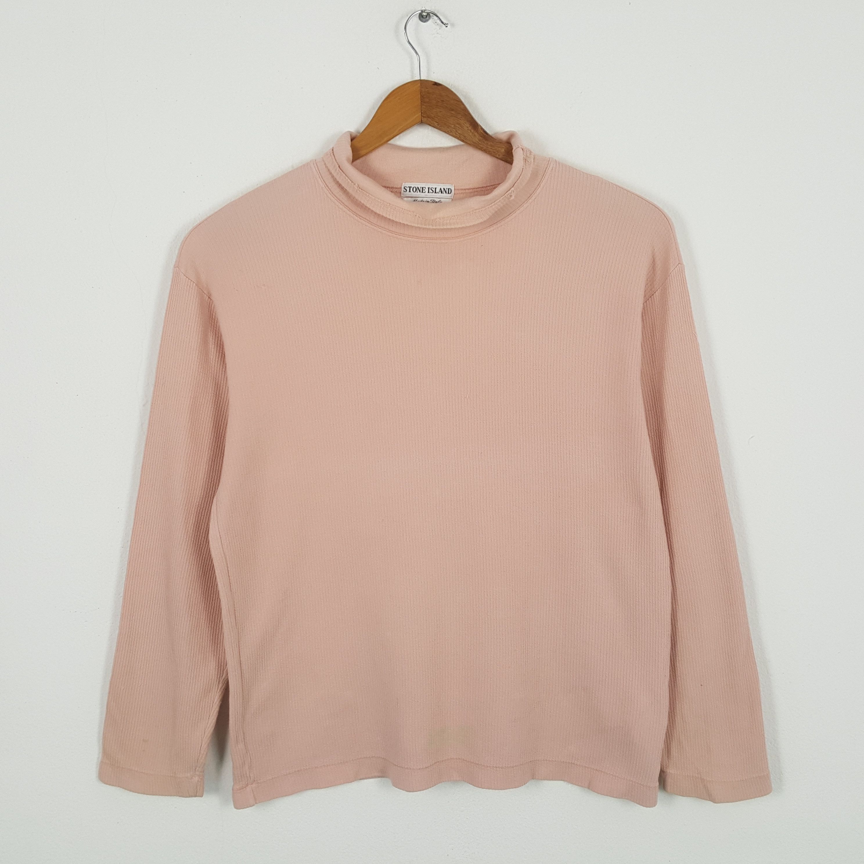 image of Italian Designers x Stone Island Vintage Stone Island Italian Luxury Fashion Brand T-Shirts in Pink
