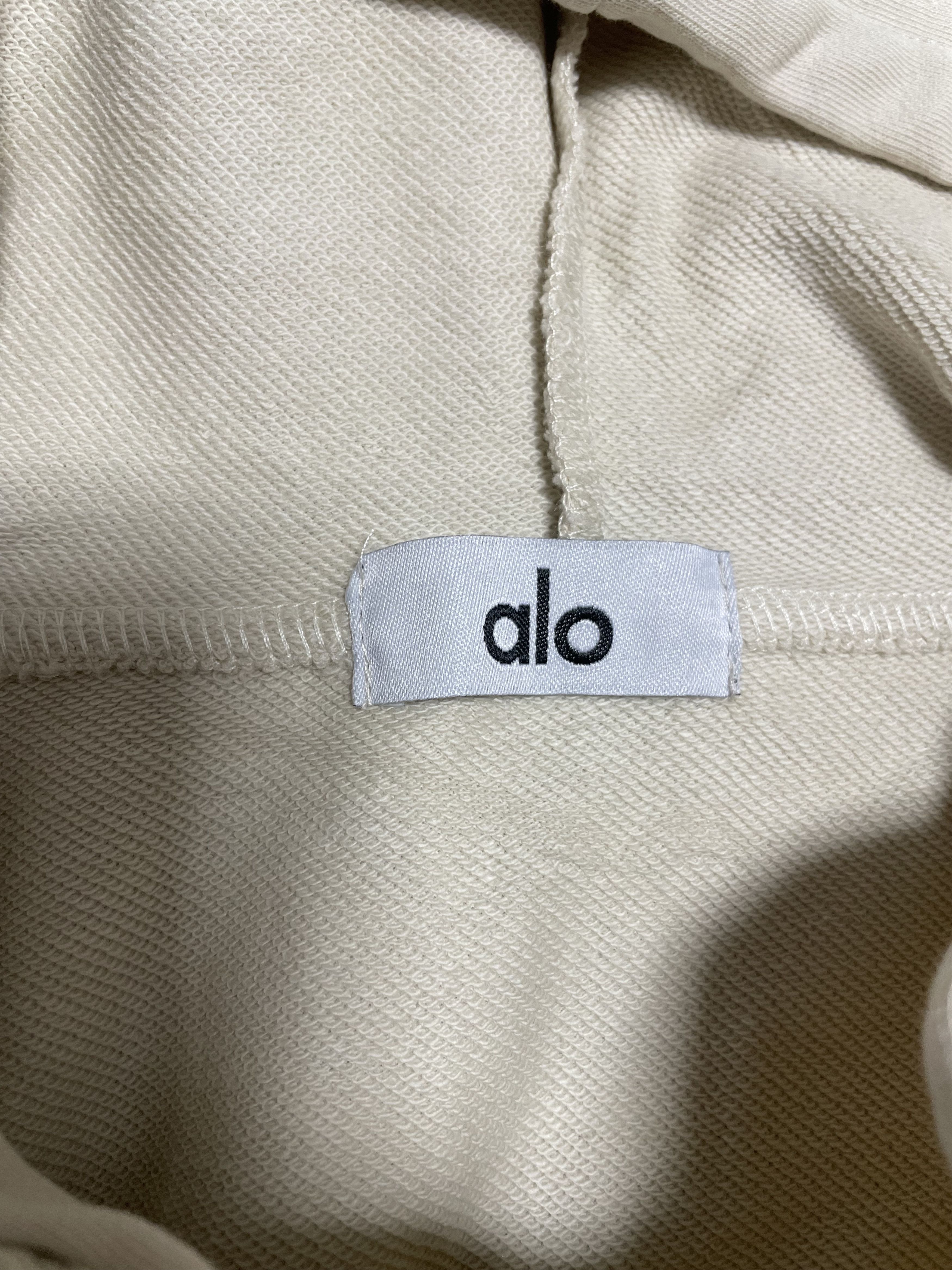 Alo Yoga NWT Alo Yoga Beige Hoodie & Shorts Matching Set Women's M Size M / US 6-8 / IT 42-44 - 6 Thumbnail