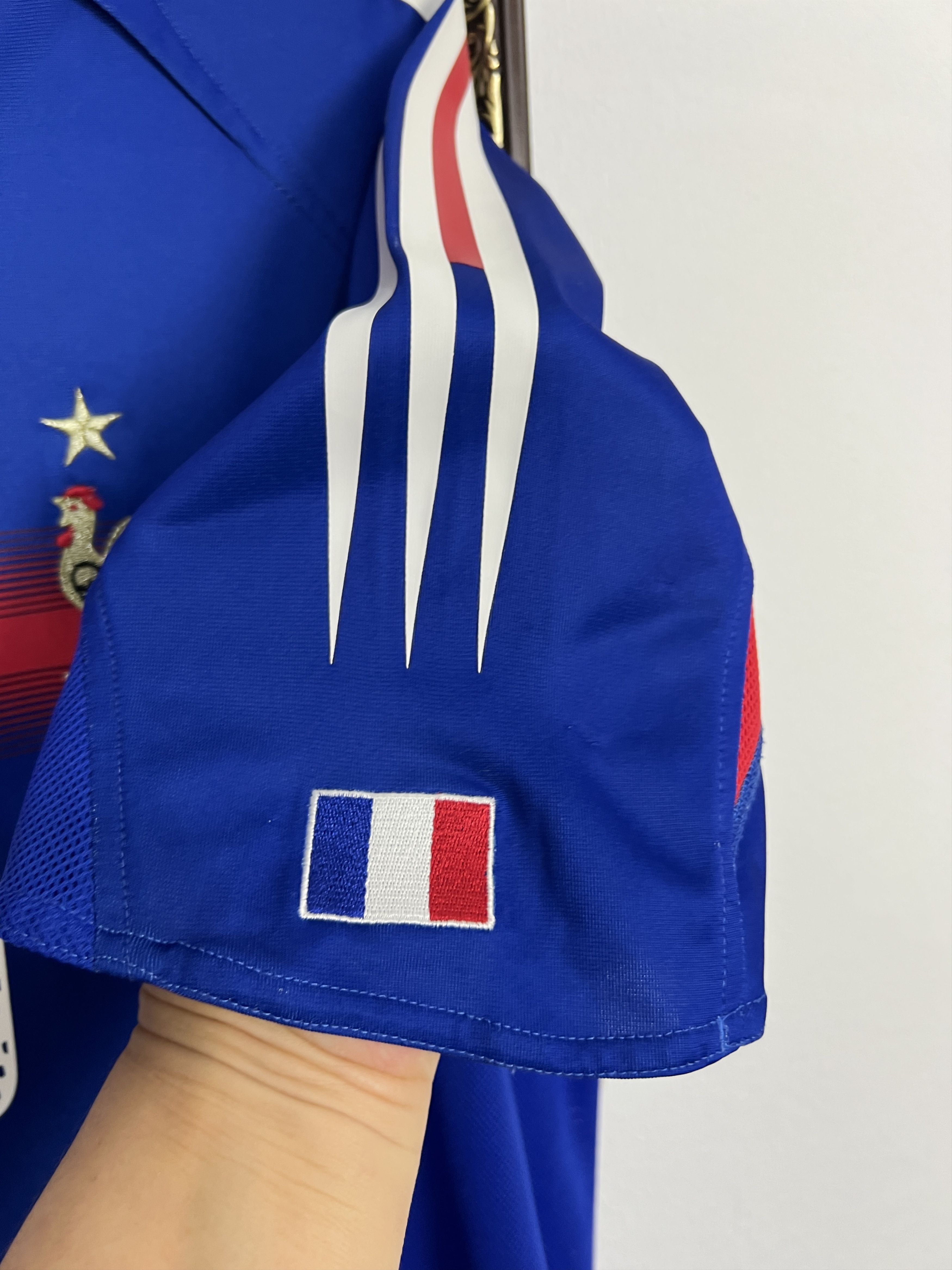 Adidas France football shirt 2004 Soccer #10 Zidane Jersey Trikot Size US L / EU 52-54 / 3 - 7 Thumbnail