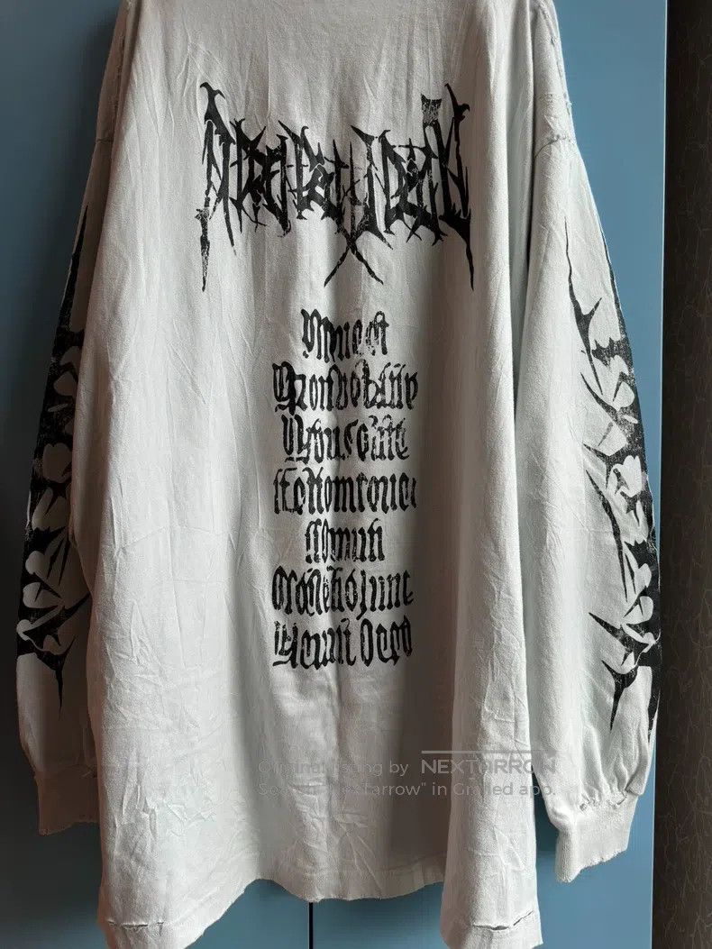 Balenciaga Balenciaga Sanskrit Letter Long-Sleeve Size US S / EU 44-46 / 1 - 2 Thumbnail
