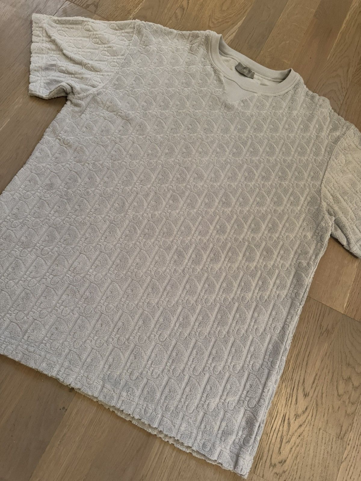 Dior DIOR tshirt STUDY PHOTOS FOR REAL TAPE MEASUREMENTS,fits dif Size US S / EU 44-46 / 1 - 1 Thumbnail