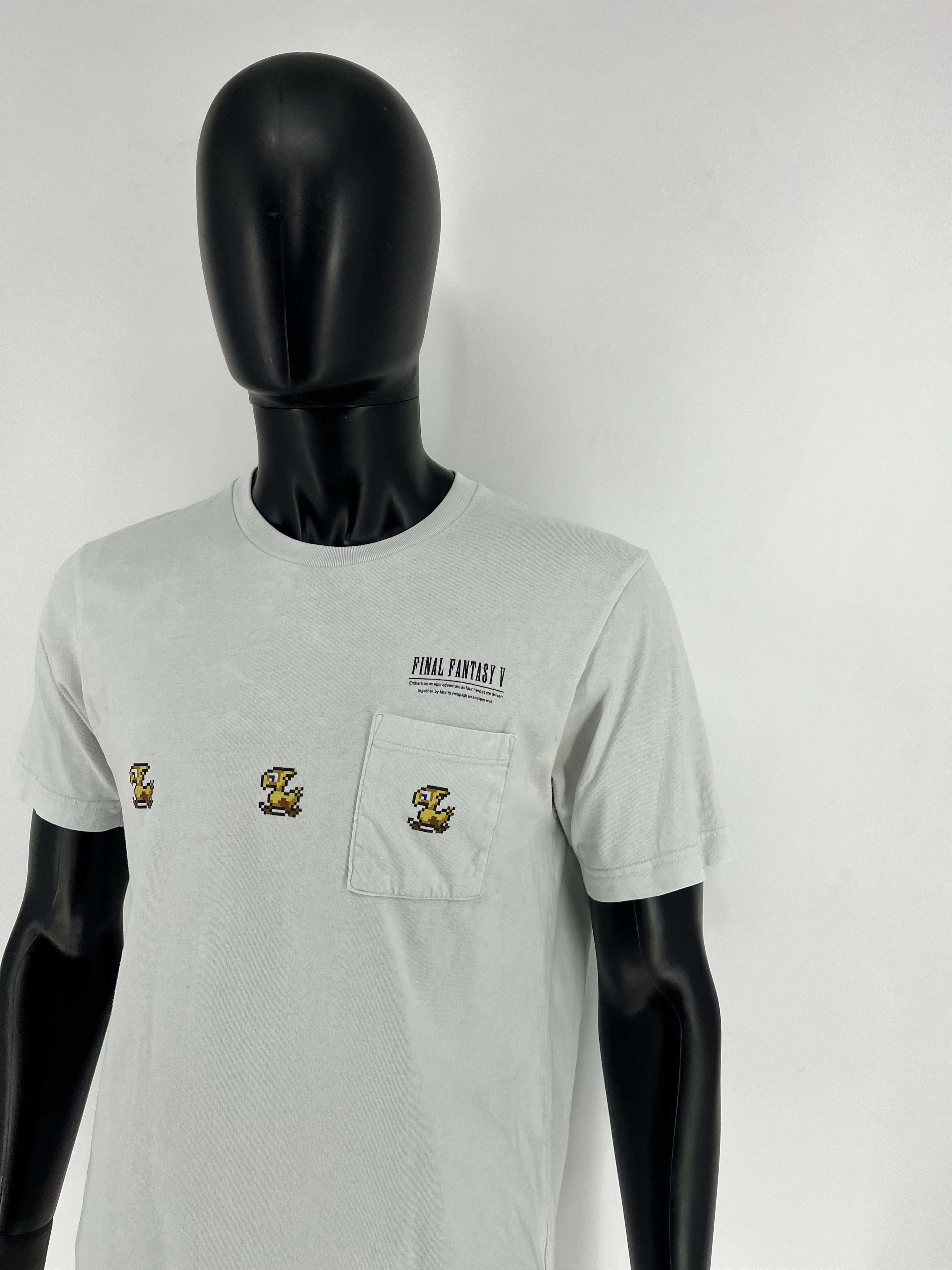 Anime Vintage Y2K Anime Final Fantasy V Tshirt by Uniqlo SIZE-S Size US S / EU 44-46 / 1 - 5 Thumbnail