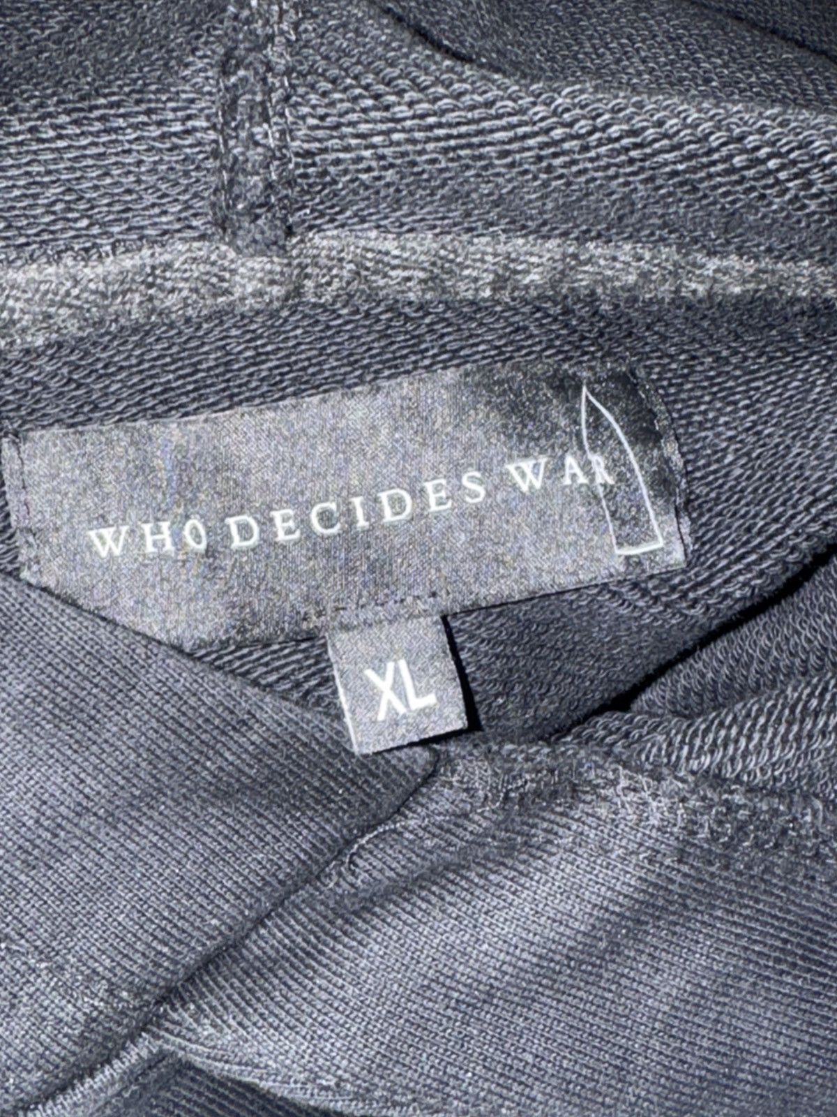 Who Decides War CATHEDRAL HOODED PULLOVER Size US XL / EU 56 / 4 - 4 Thumbnail