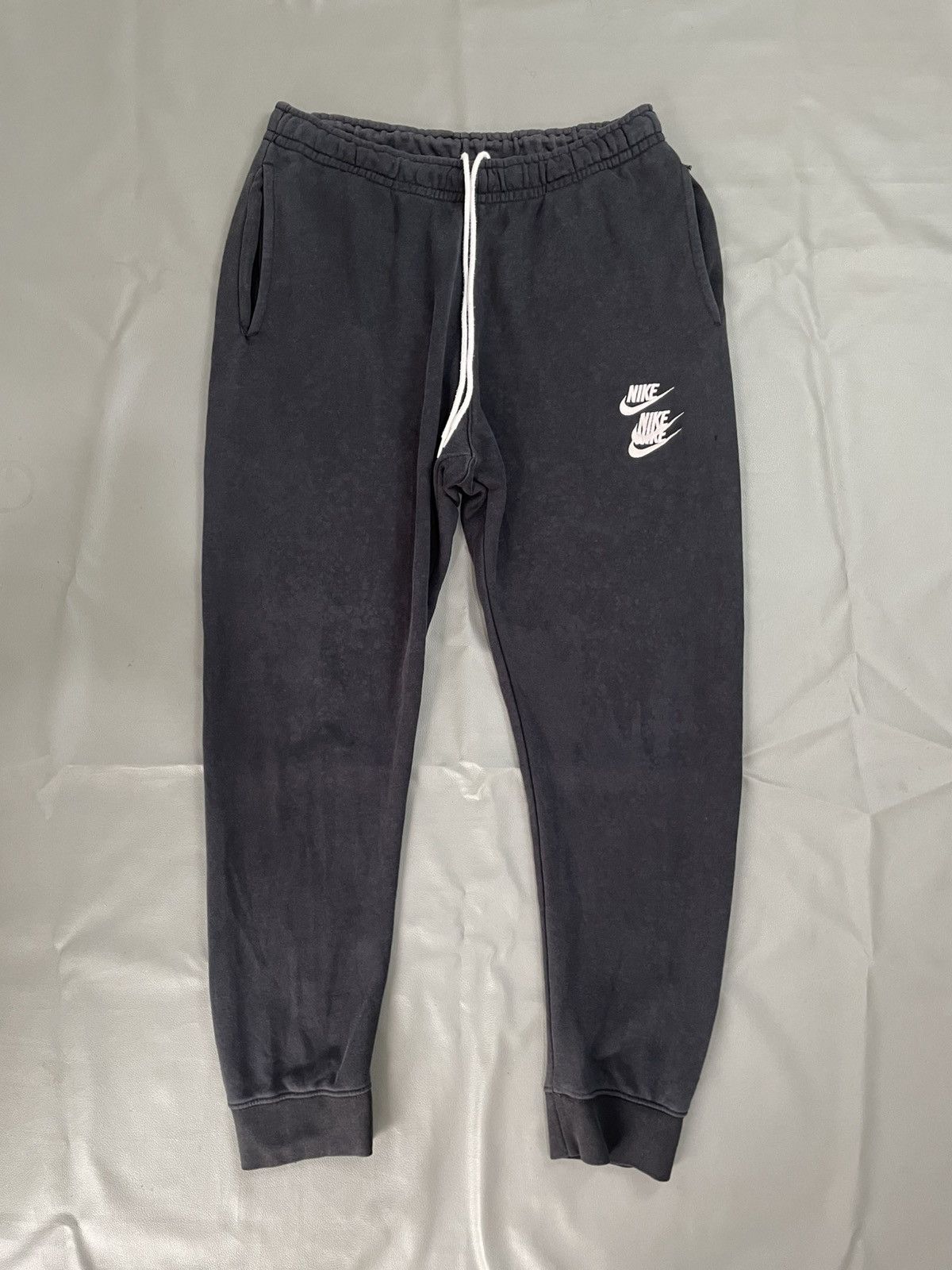 Nike Nike world tour sweatpants Size US 33 - 1 Thumbnail