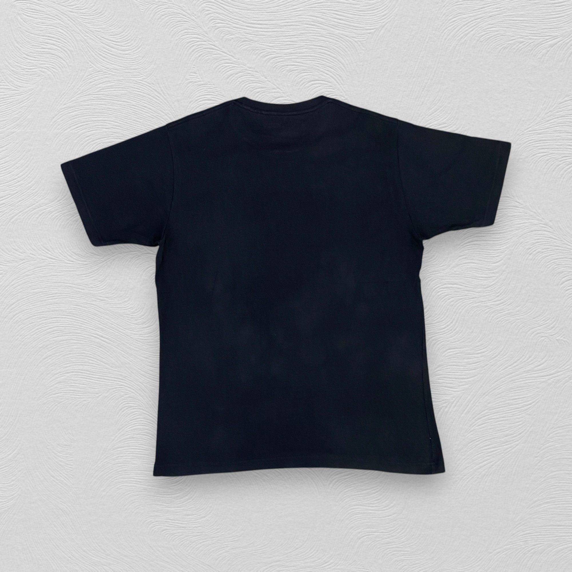 Anime Golden Kamuy T-shirt Uniqlo - H084 Size US L / EU 52-54 / 3 - 2 Thumbnail