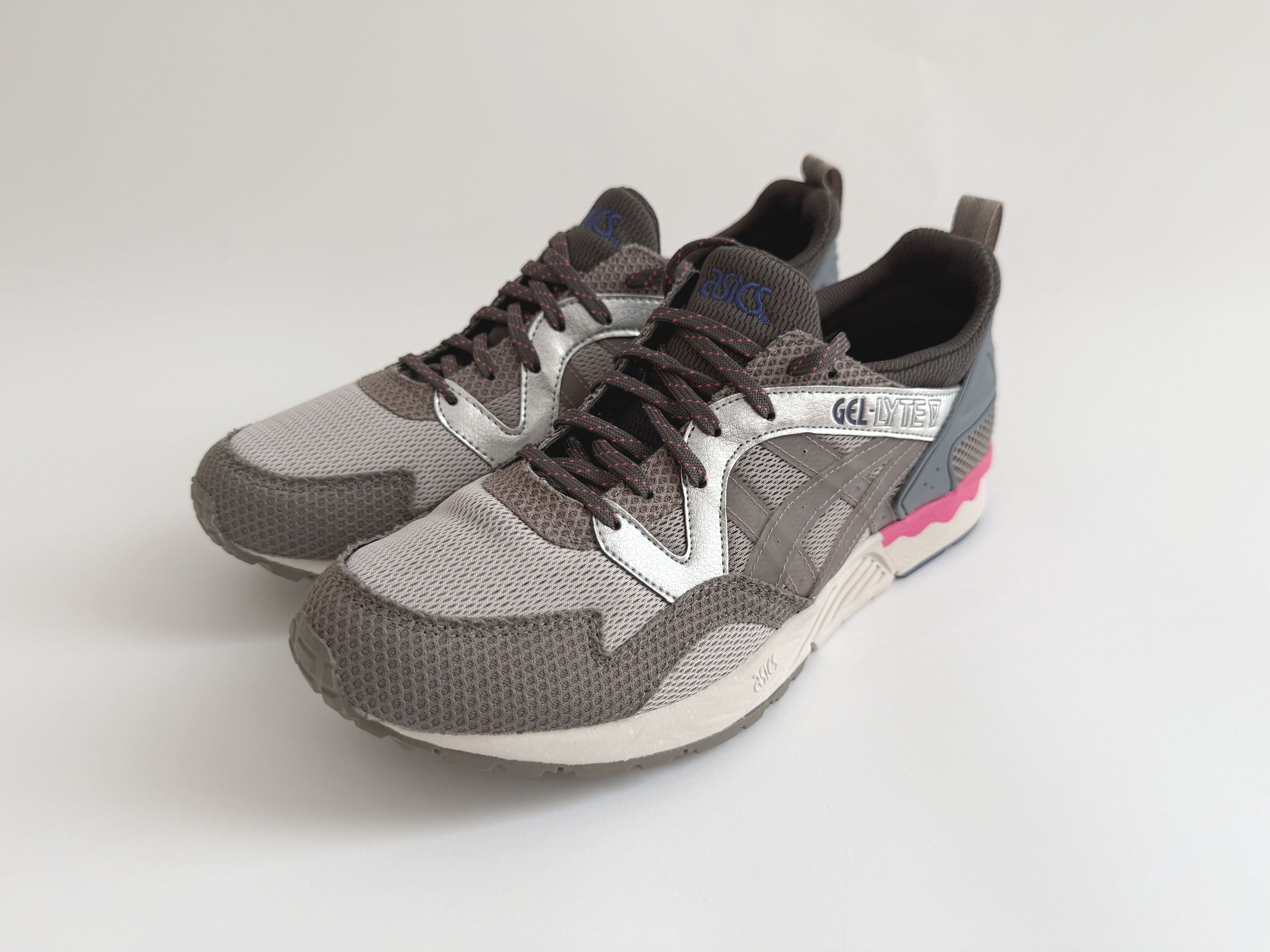 Asics Asics Gel-Lyte V shoes sneakers Size US 10 / EU 43 - 1 Thumbnail