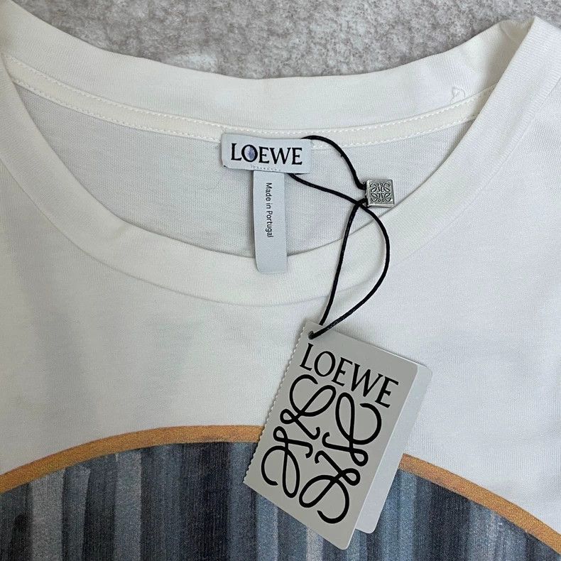 Loewe LOEWE White totem print behind the big Logo short sleeve T Size S / US 4 / IT 40 - 3 Thumbnail