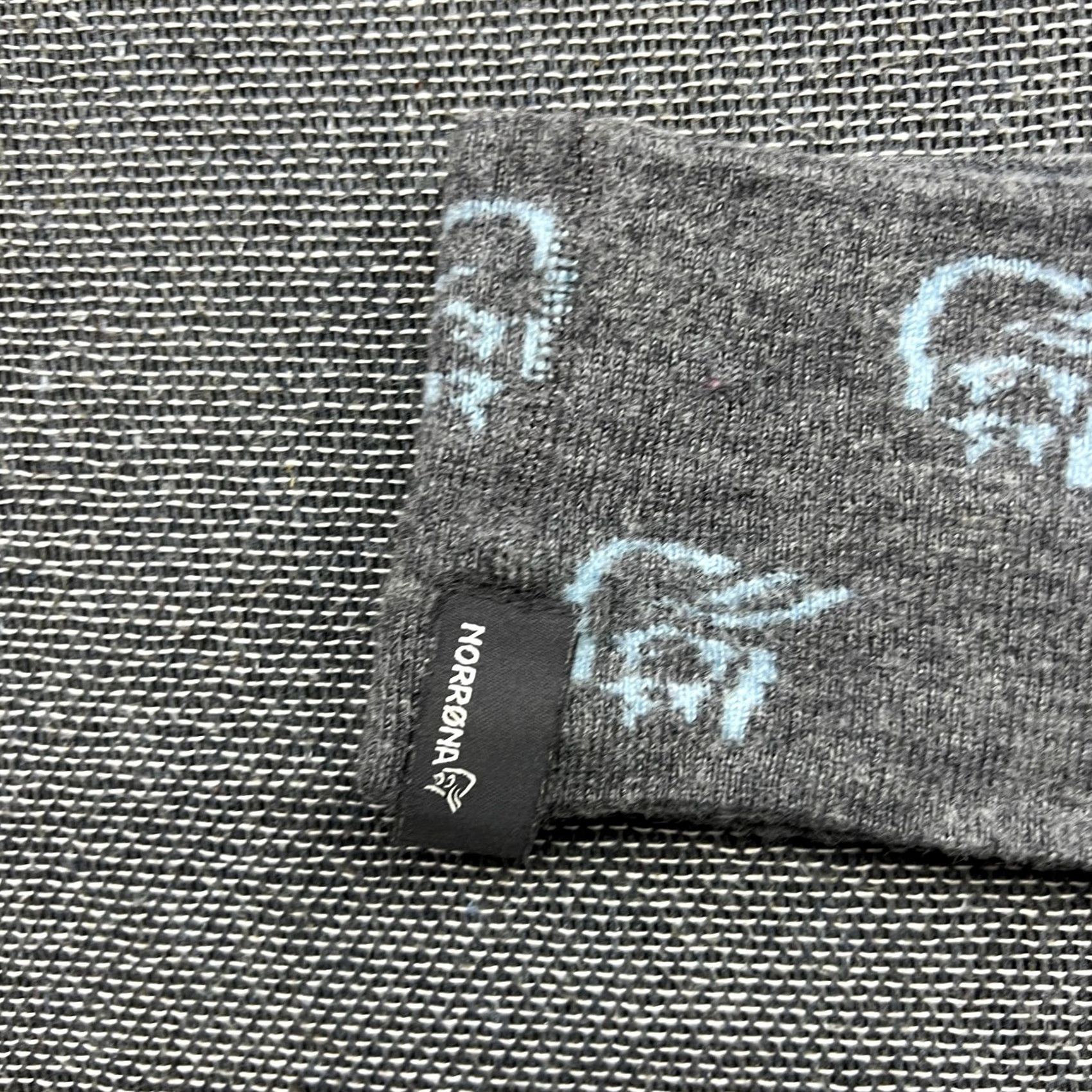 Logo 7 Norrona /29 Reversible 100% Merino Wool Headband Dark Gray Blue Logo Unisex Adults One Size Gray/Norrona Headband Reversible Merino Wool Vintage? No Size ONE SIZE - 3 Thumbnail