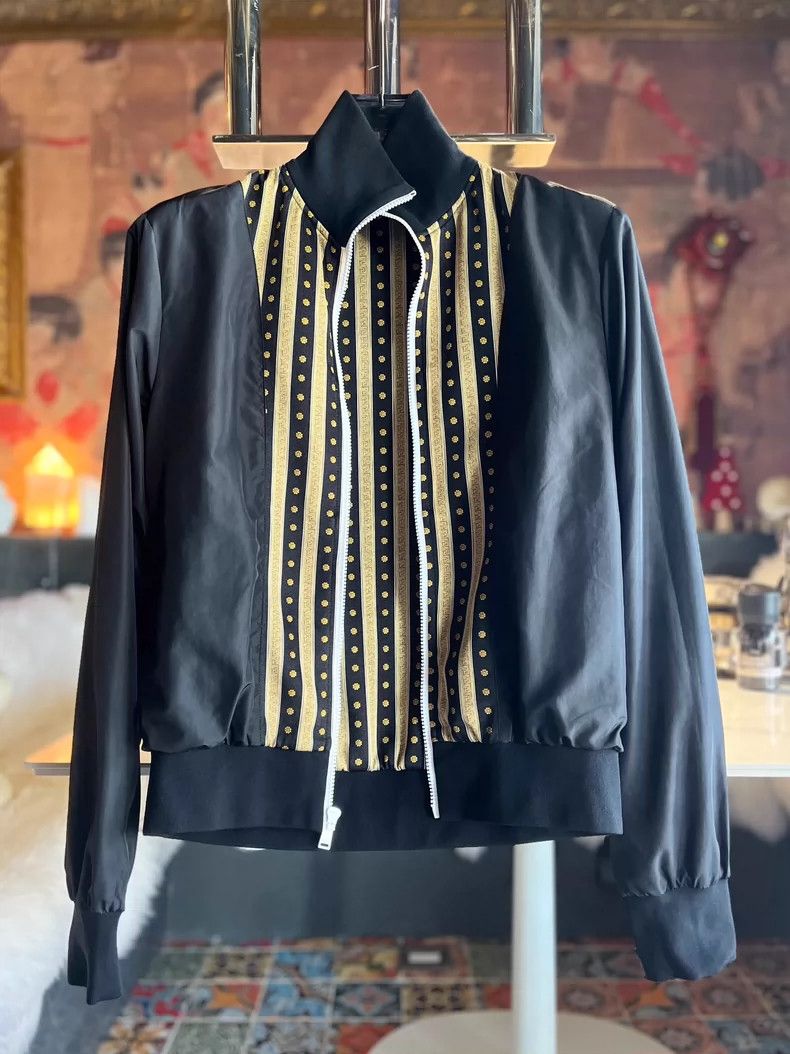 Versace Zippered tracksuit, Medusa avatar, turtleneck, yel