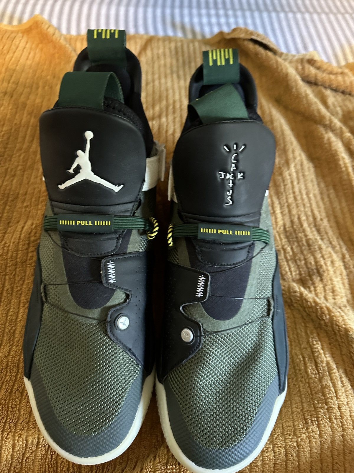 Jordan Brand × Travis Scott Jordan XXXIII Size US 10.5 / EU 43-44 - 3 Thumbnail