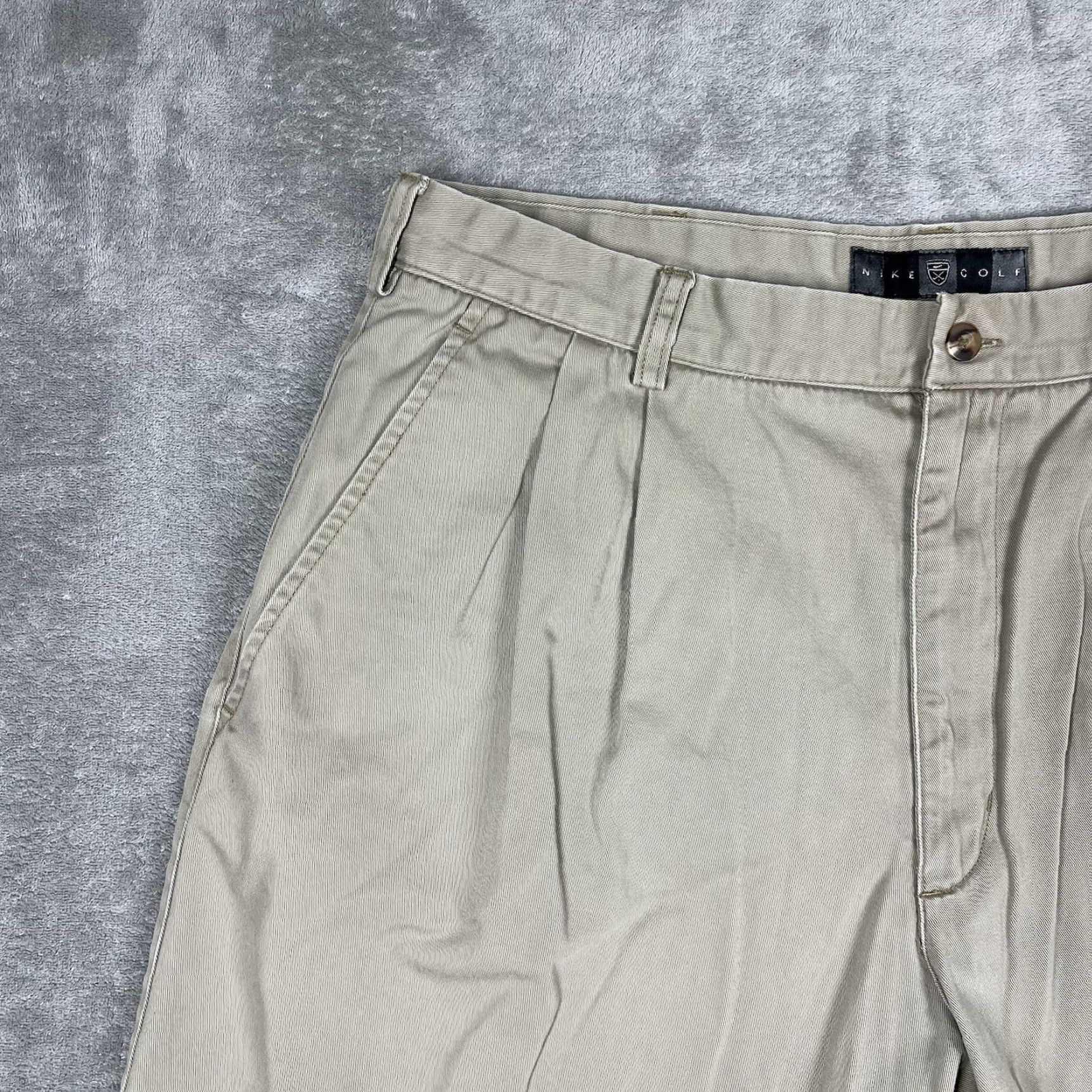 Nike Nike Golf Shorts Men's 36W Khaki Brown Chino 9” Inseam 100% Cotton EUC beige solid zip pockets Nike Dri-Fit Regular Mens Size US 36 / EU 52 - 2 Thumbnail