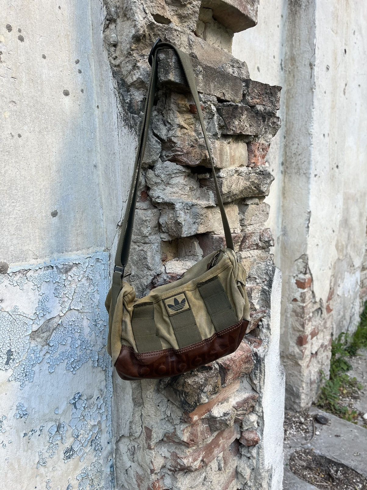 Adidas × Diesel × Japanese Brand 🔥90’s Adidas Military Y2k Sling Bag Crossbody Multipocket Size ONE SIZE - 2 Thumbnail