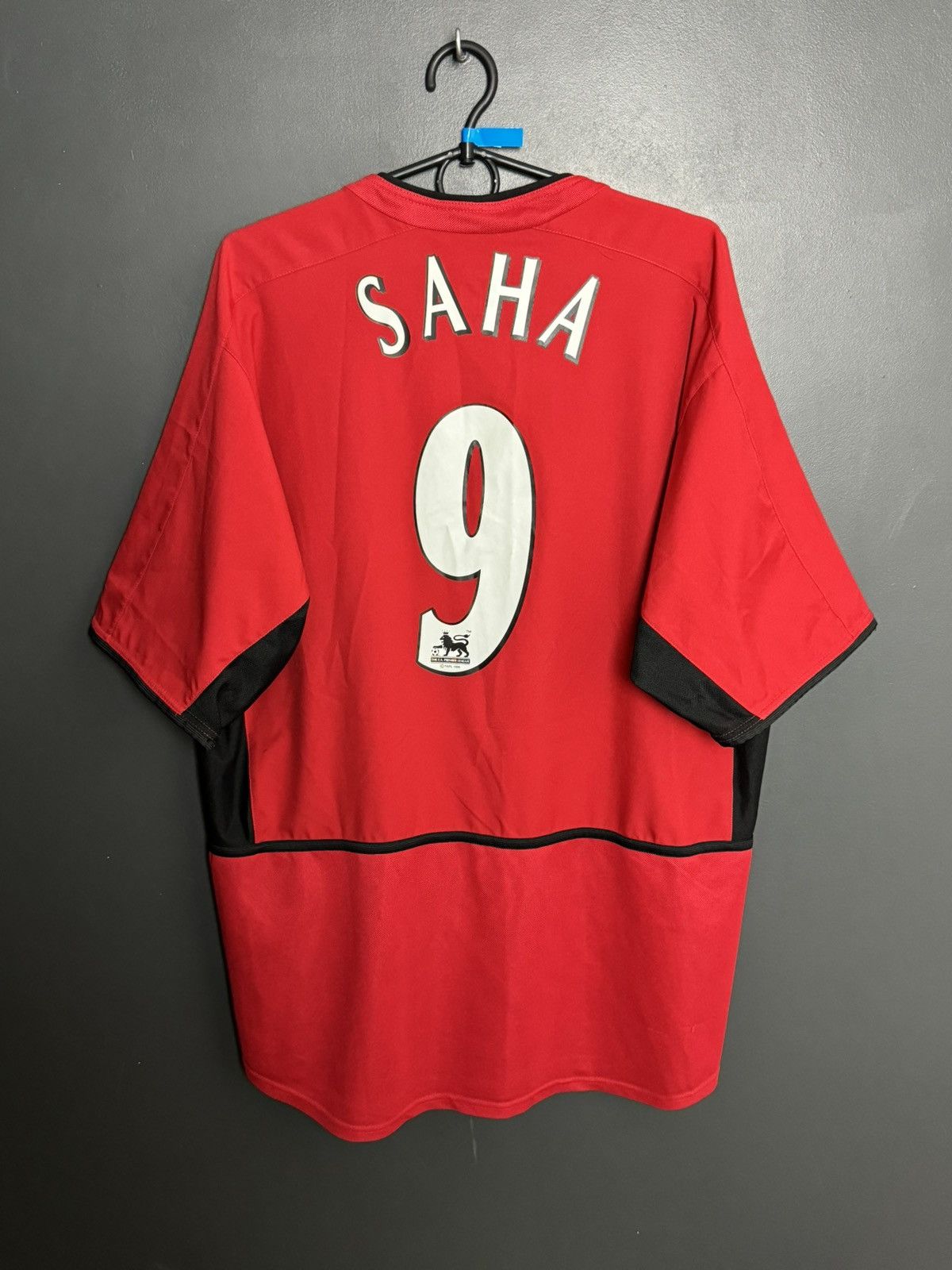 Nike Manchester United 02/04 Home Saha Football Jersey Size US L / EU 52-54 / 3 - 1 Thumbnail