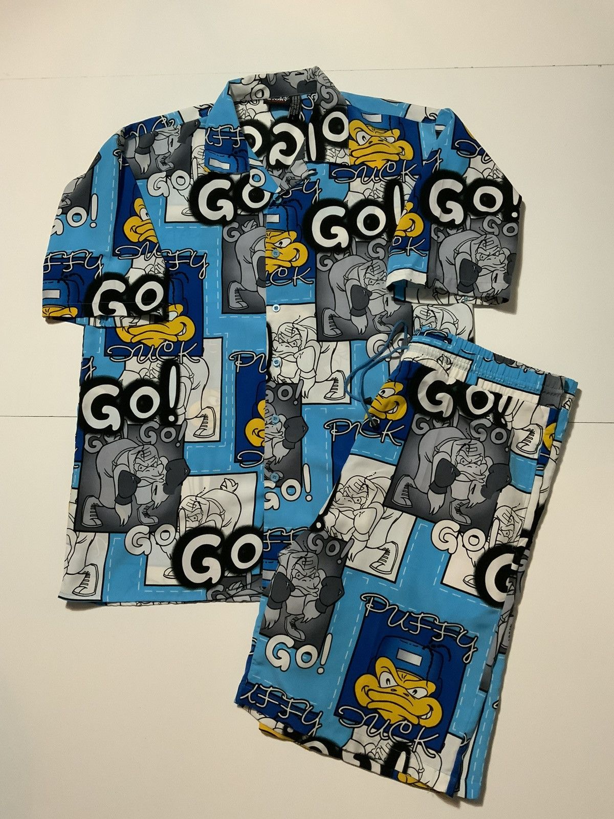 Vintage Vintage 90s 2000s Y2K Duck Story Iber Shirt Shorts 2PC Set Size US L / EU 52-54 / 3 - 1 Thumbnail
