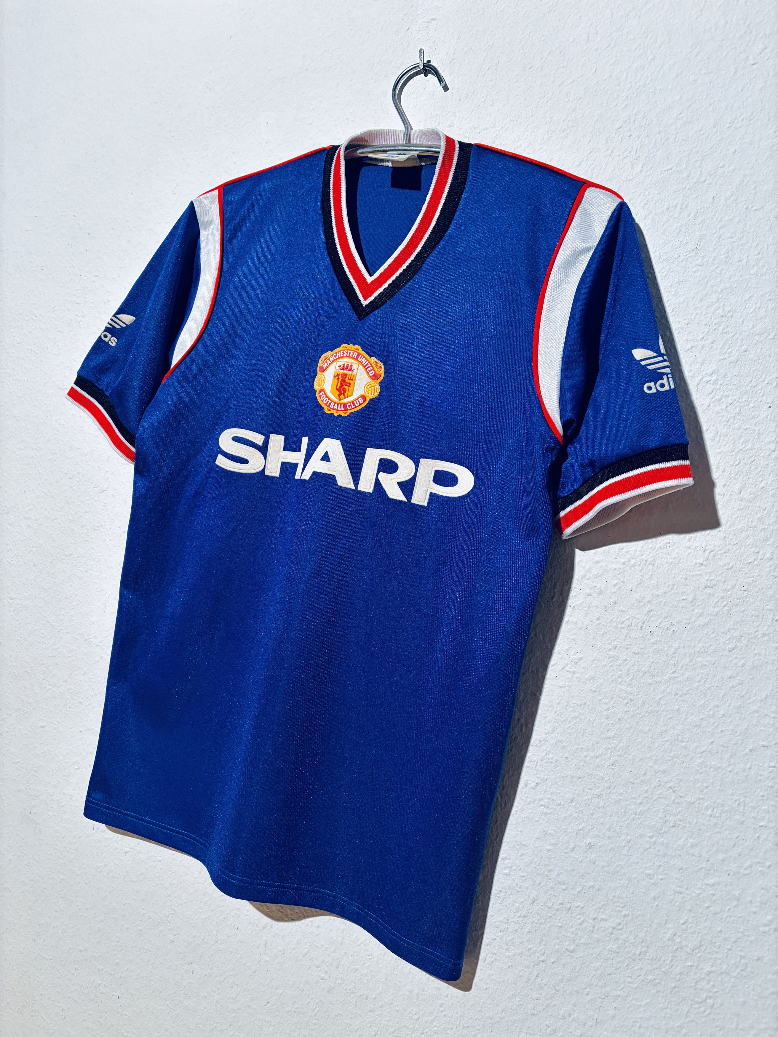 Adidas Manchester United 3rd Jersey 1984 1986 Size US M / EU 48-50 / 2 - 3 Thumbnail