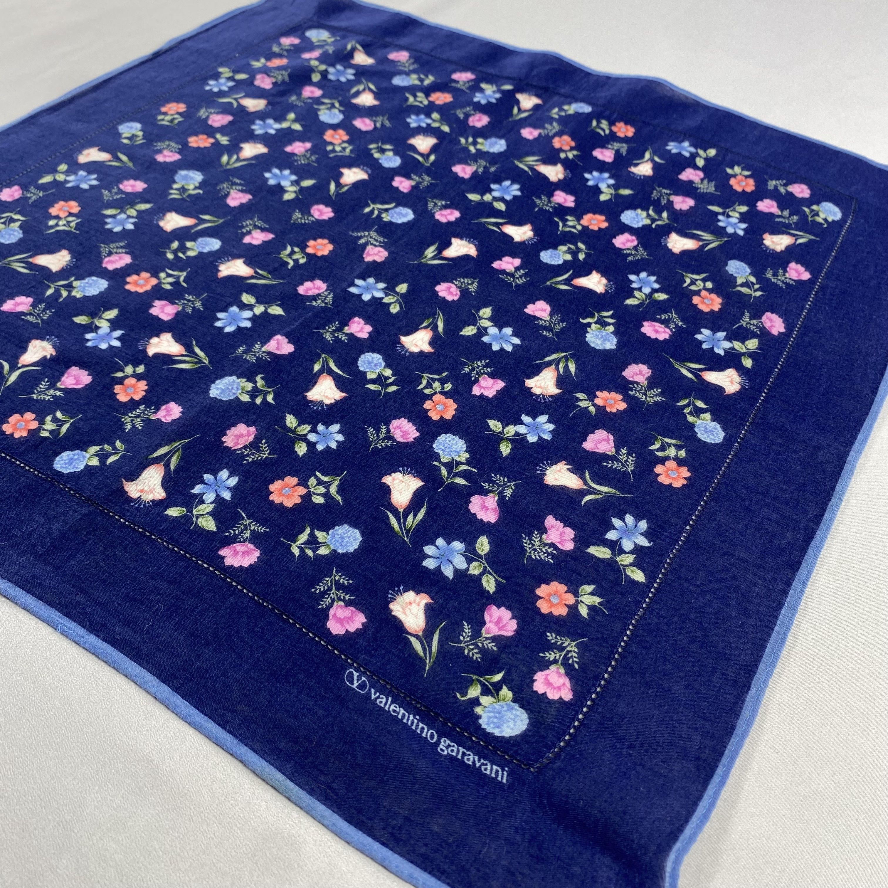 Valentino × Vintage Valentino Garavani Bandana/ Handkerchief / Neckerchief-P840 Size ONE SIZE - 2 Thumbnail