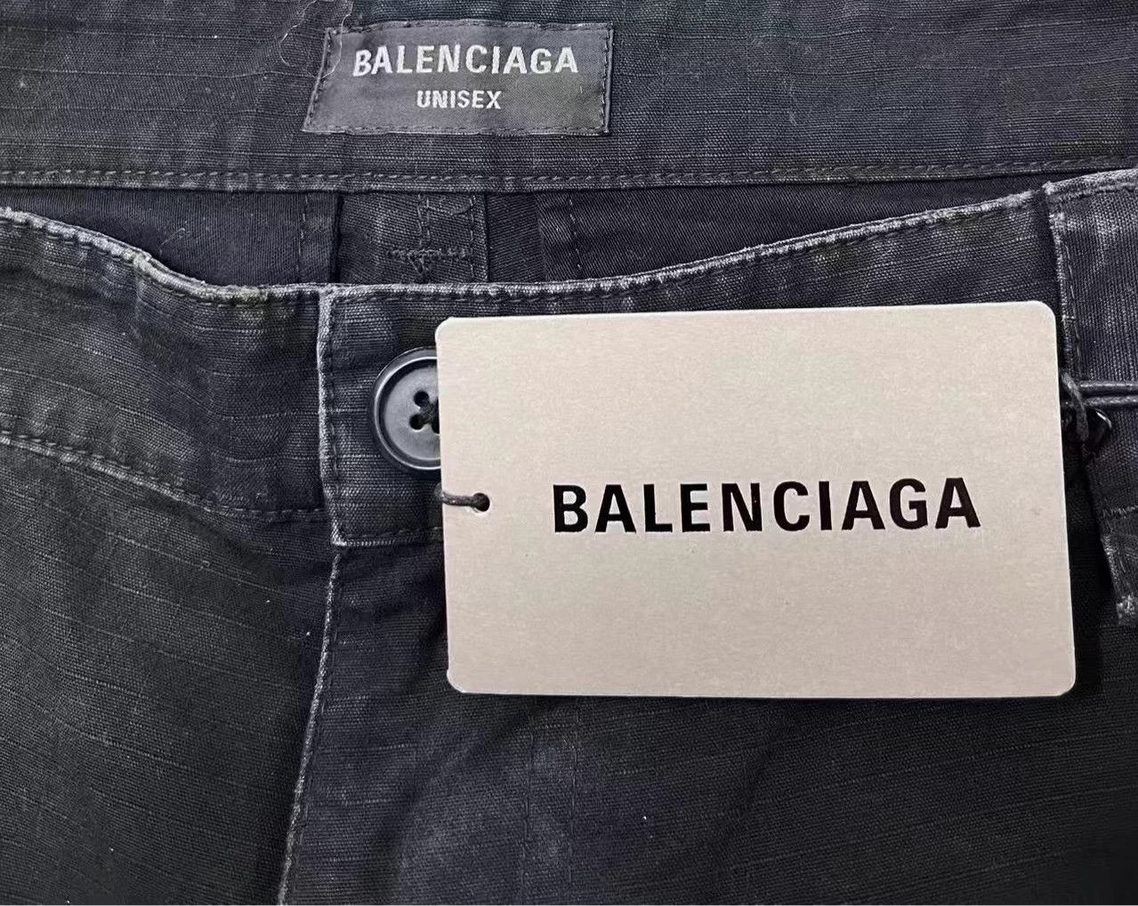 Balenciaga Balenciaga new distressed hidden zip oversized unisex XS pants Size US 28 / EU 44 - 3 Thumbnail