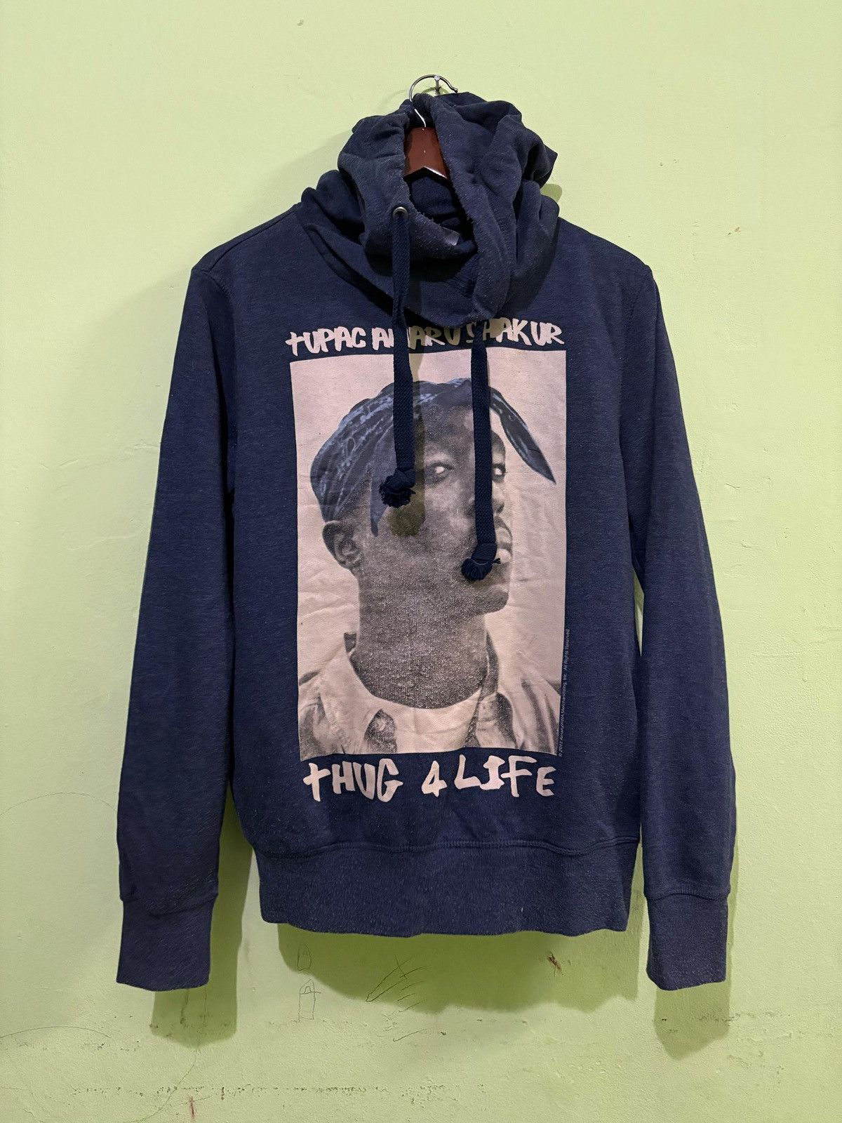 Band Tees Vintage Tupac Amaru Shakur Thug 4 Life Hoodies Design HipHop Size US S / EU 44-46 / 1 - 1 Thumbnail