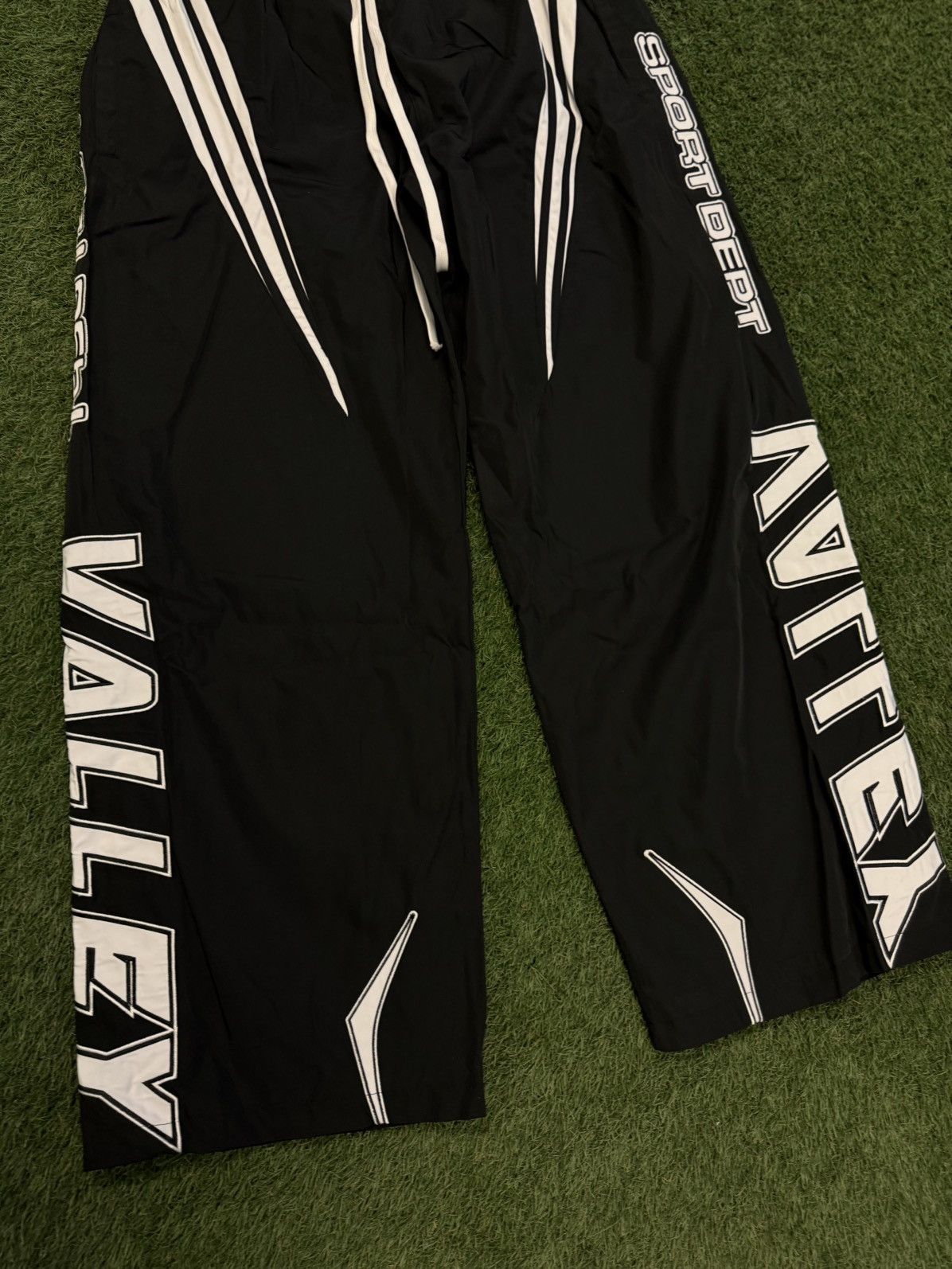 Vale Valley Track Suit Black Pants Size (XL) Brand New Size US 34 / EU 50 - 5 Thumbnail