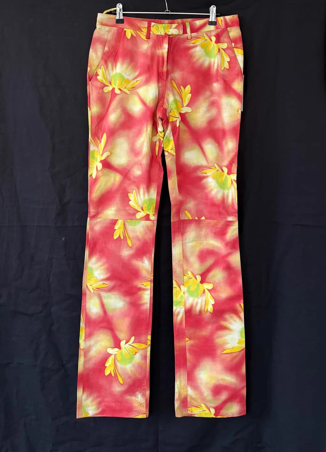 Versace Gianni Versace Women's Floral Print Leather Pants Ｑ21 Size 27" / US 4 / IT 40 - 1 Thumbnail