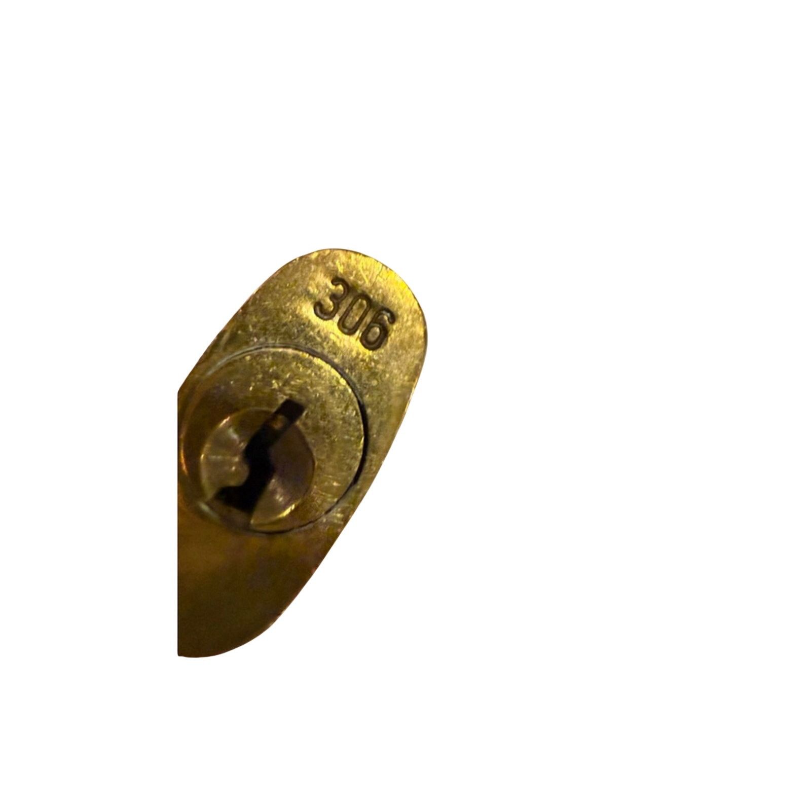 Louis Vuitton Louis Vuitton Gold Tone Padlock only 306 Size ONE SIZE - 4 Thumbnail