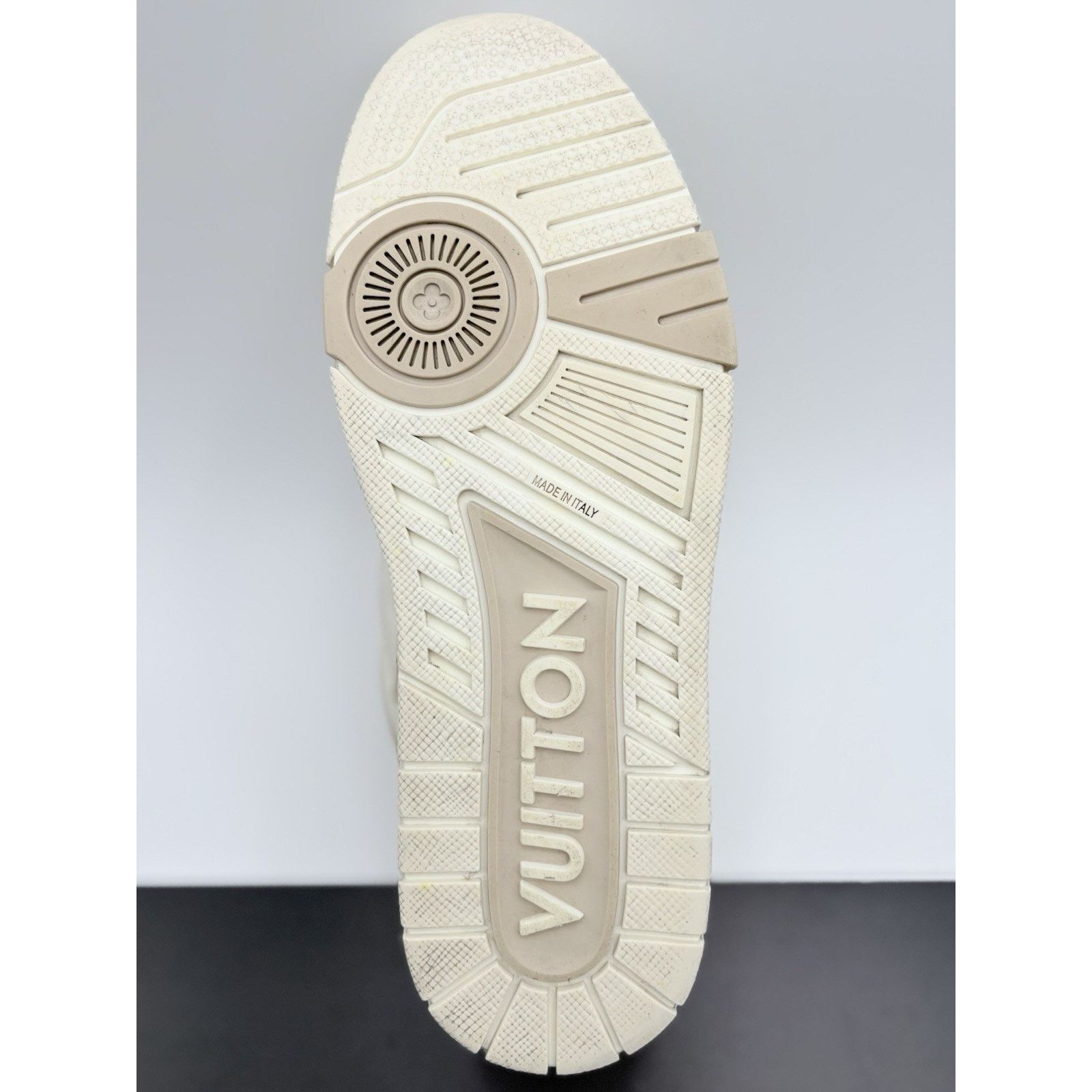 Louis Vuitton Louis Vuitton Skate ' Beige White ' | GREAT COND! Size US 8.5 / EU 41-42 - 13 Thumbnail