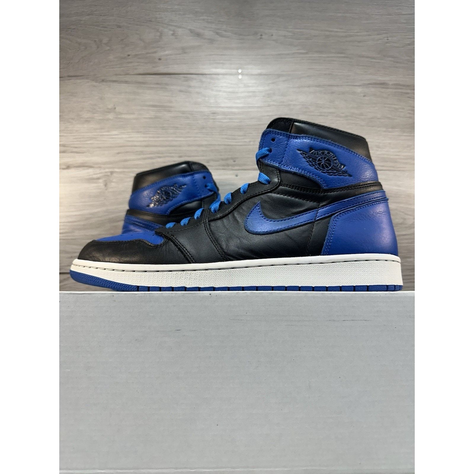 Jordan Brand Jordan 1 Retro OG High Royal 2017 - Size 12 Size US 12 / EU 45 - 1 Thumbnail