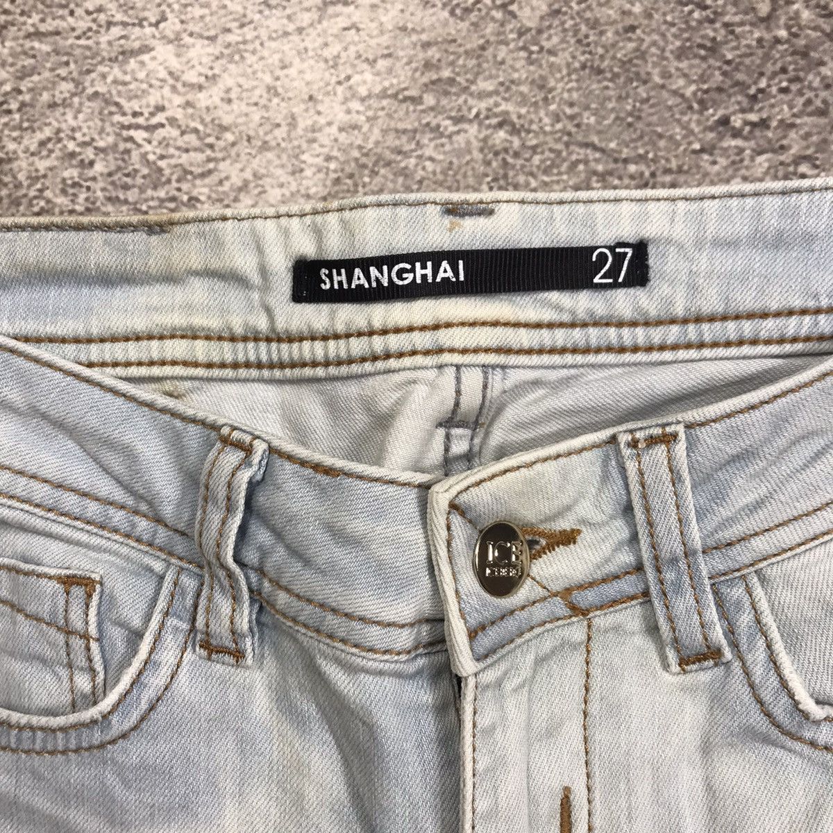 Vintage Vintage 90s Iceberg Distressed Jeans Grunge Thrashed Boxy 27 Size US 27 - 3 Thumbnail