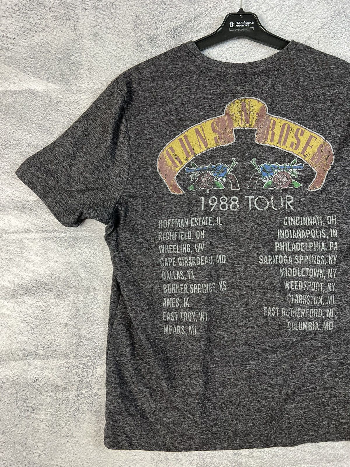Band Tees Guns n’roses 1988 tour T-shirt Size US L / EU 52-54 / 3 - 7 Thumbnail