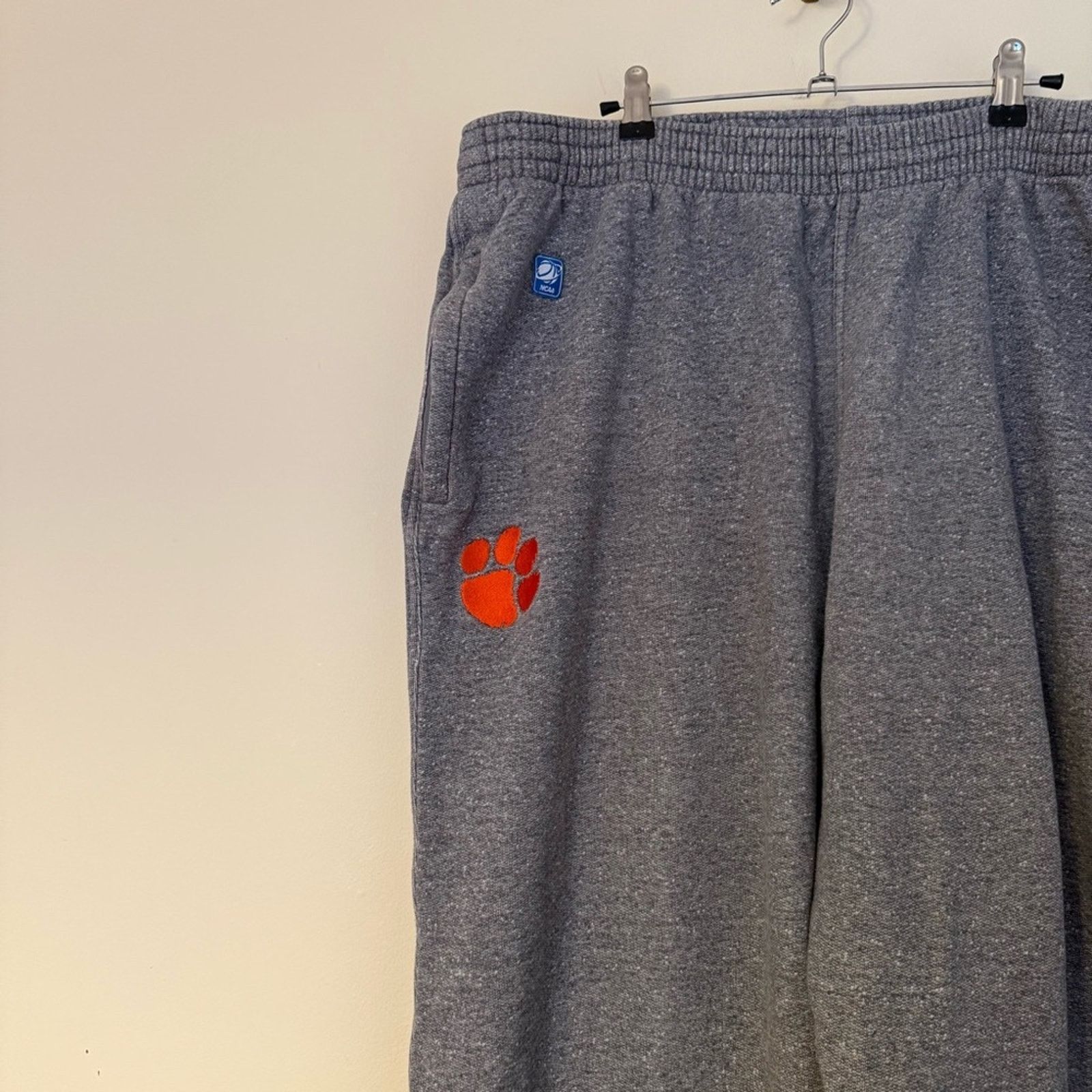 Nike Nike Clemson NCAA Basketball Joggers in Heather Gray Size US 40 / EU 56 - 3 Thumbnail