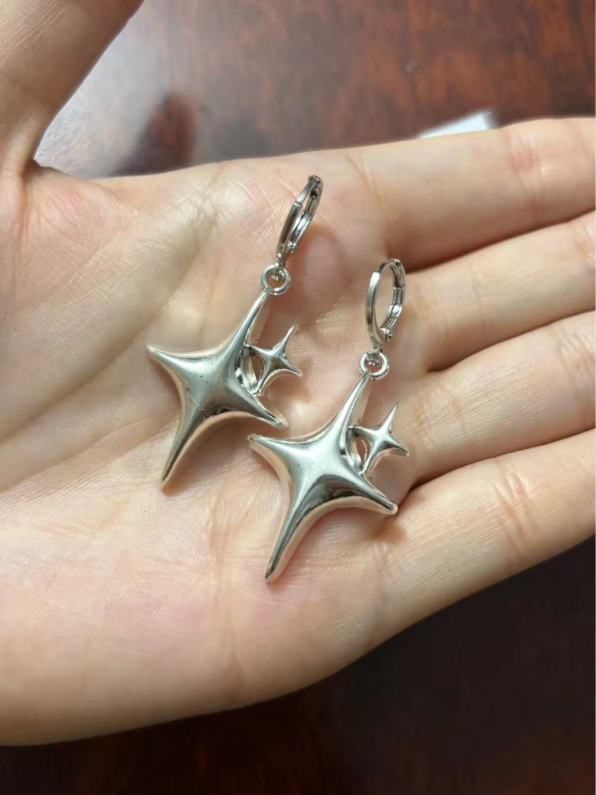 Jewelry Simple Star Earrings Size ONE SIZE - 1 Thumbnail