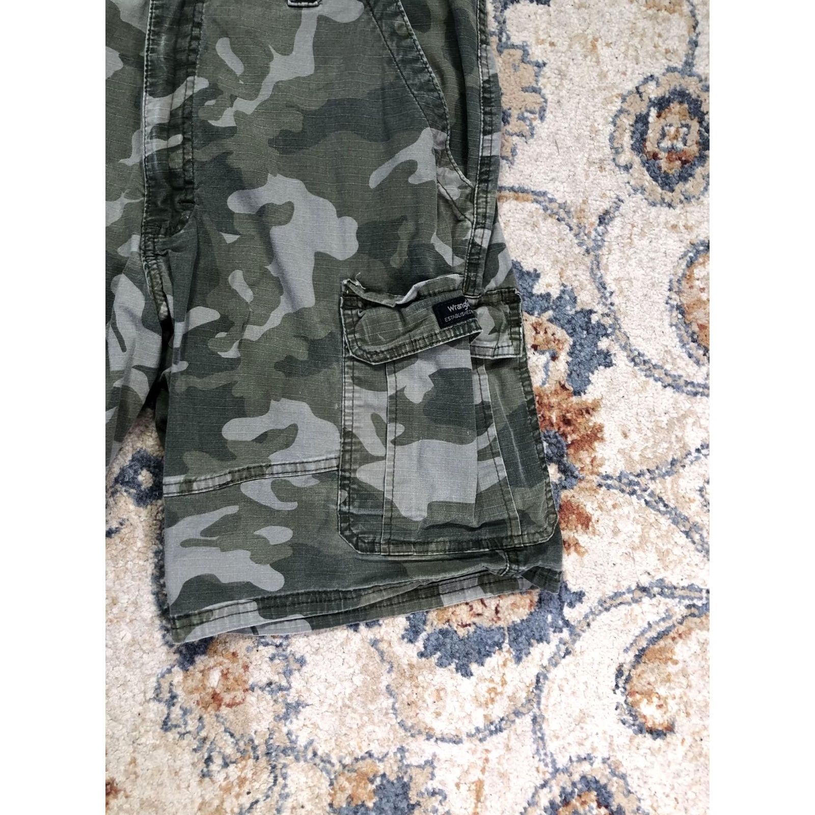Wrangler Wrangler Cargo Shorts Mens 36 Green Camo Relaxed Fit Canvas 10 Inseam Size US 36 / EU 52 - 5 Thumbnail