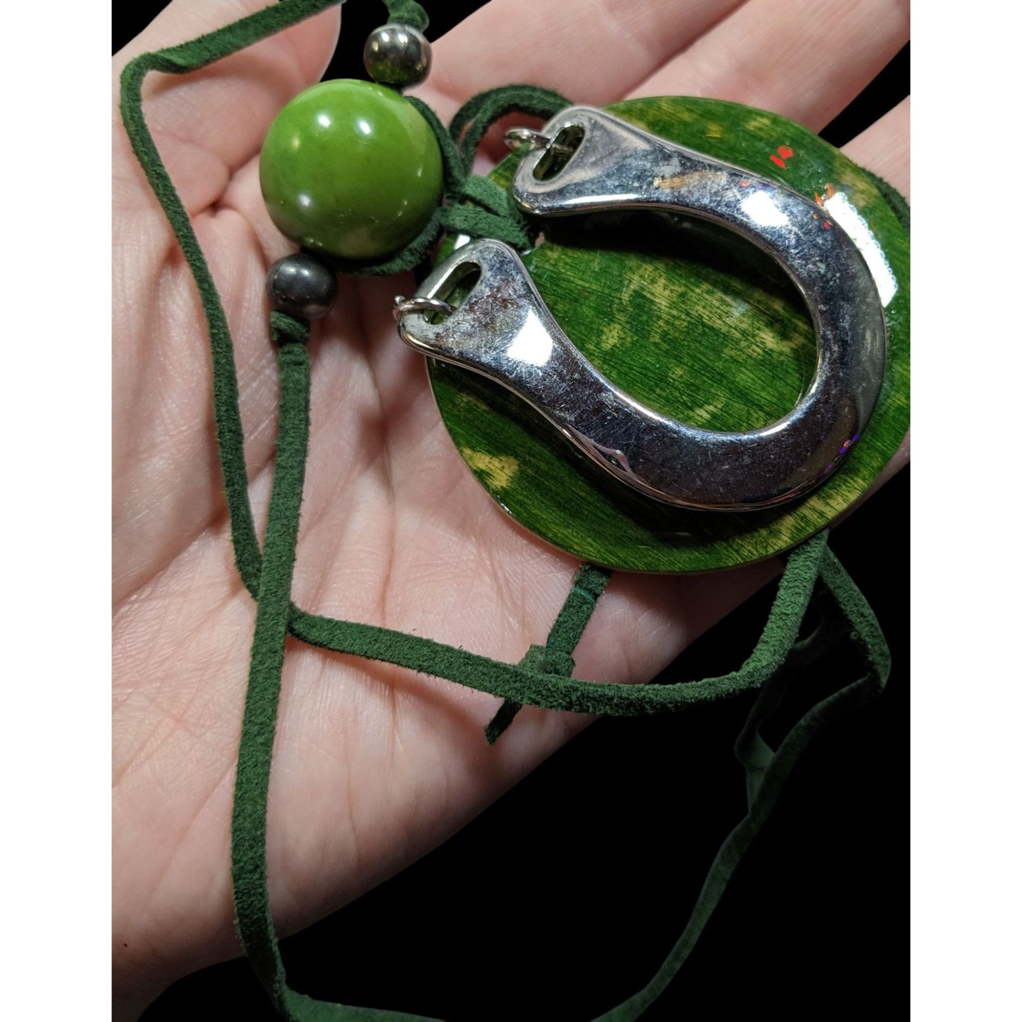 Other Unique Abstract Horse Shoe Accented Green And Silver Tone Ne Size ONE SIZE - 3 Thumbnail