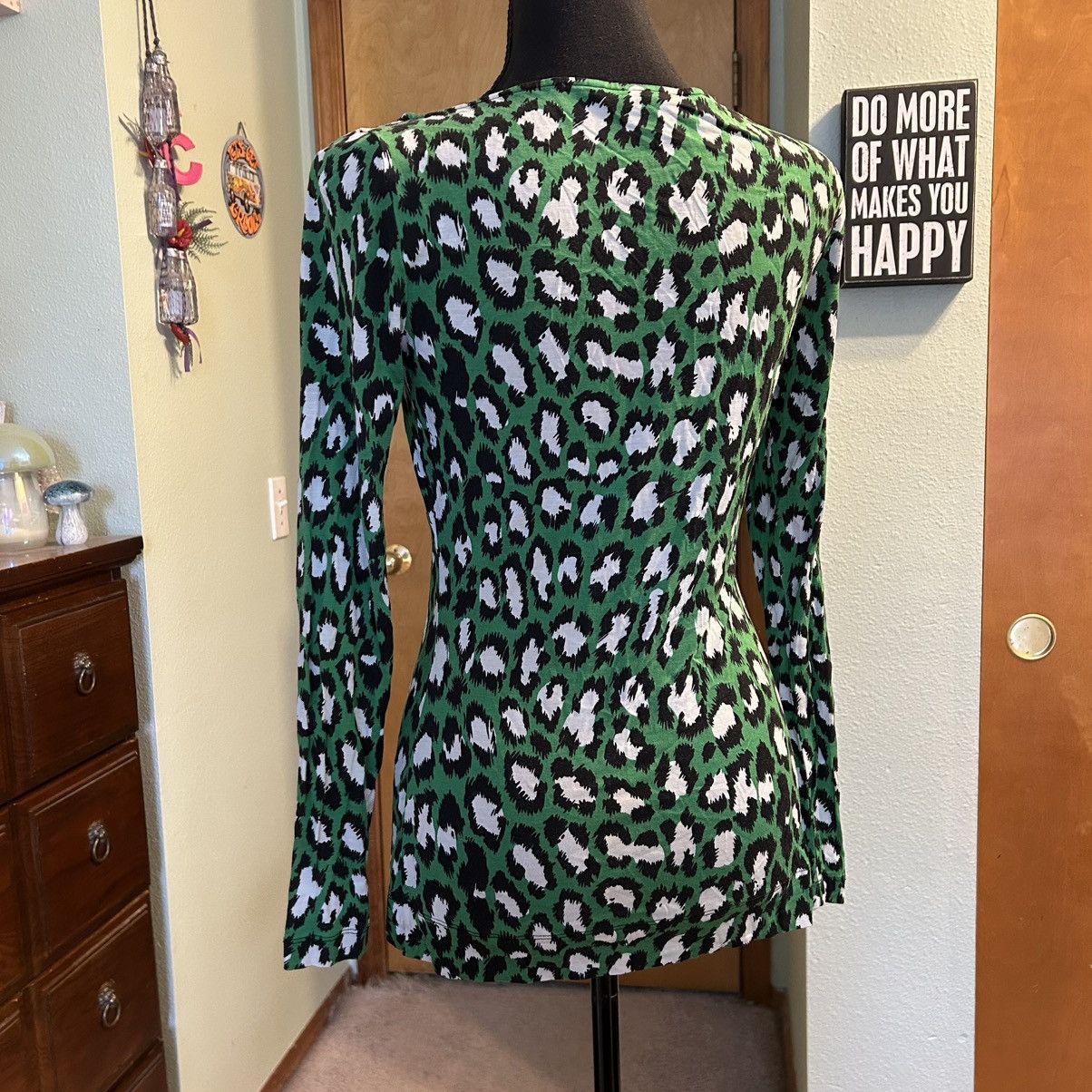 Diane von Furstenberg Diane Von Fustenberg green leopard print LS silk blend M Size M / US 6-8 / IT 42-44 - 3 Thumbnail
