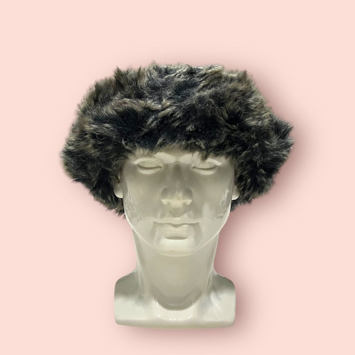 H&M × Vintage VINTAGE H&M FUR TRAPPER HAT ALT BEANIE Size ONE SIZE - 23 Thumbnail