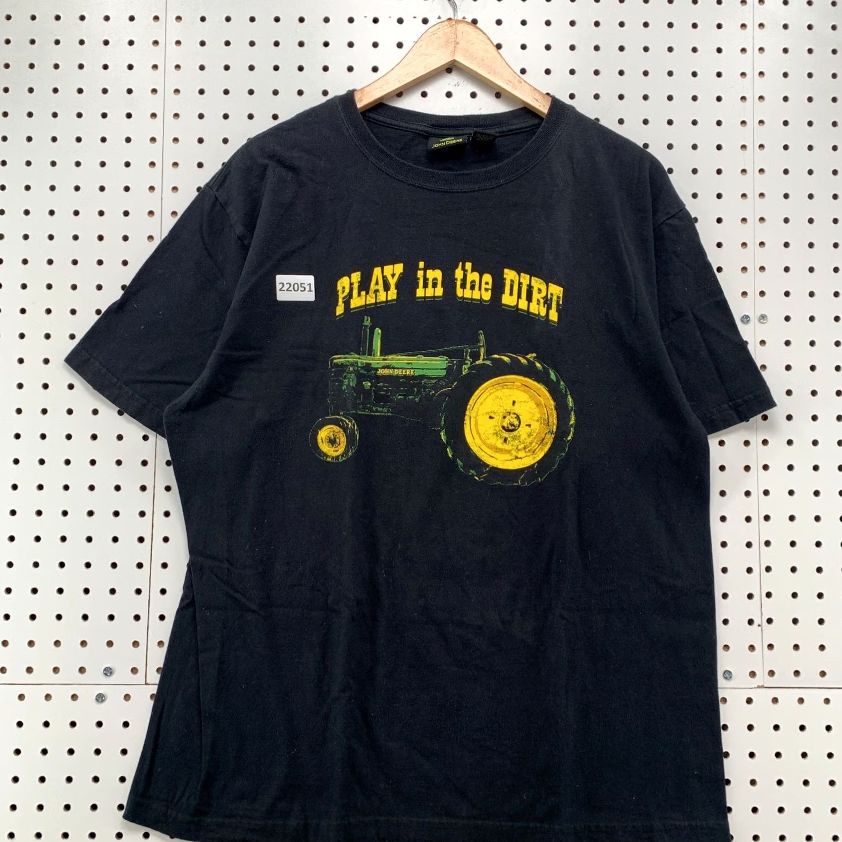 John Deere John Deere Shirt XL Black Play The Dirt Tractor Graphic Men 23x29 Size US XL / EU 56 / 4 - 2 Thumbnail