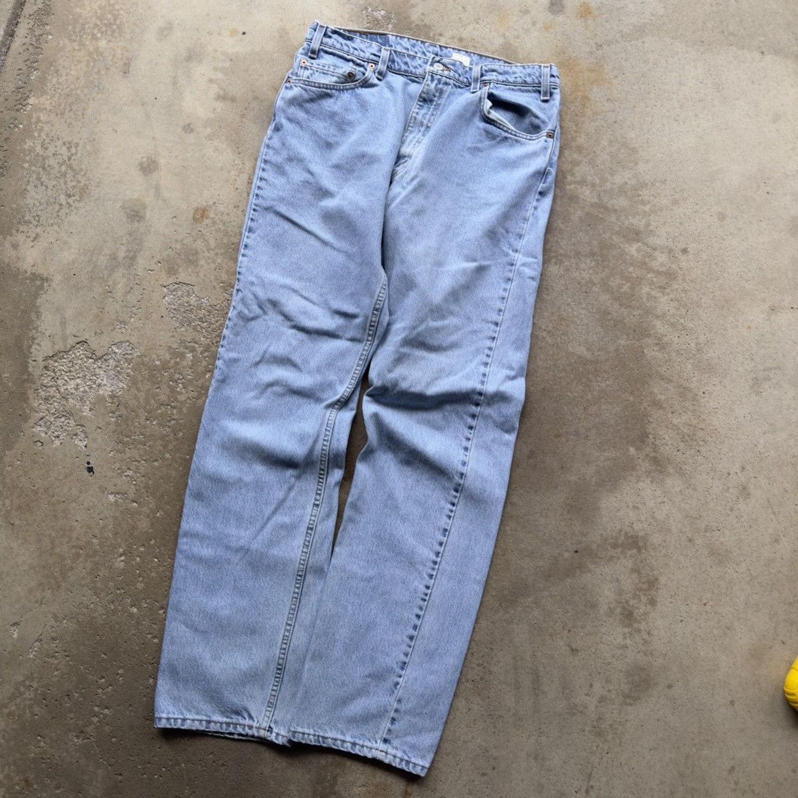 Vintage Vintage 90s Levi's 505 Light Wash Denim Jeans USA ERD Grunge Size US 36 / EU 52 - 5 Thumbnail