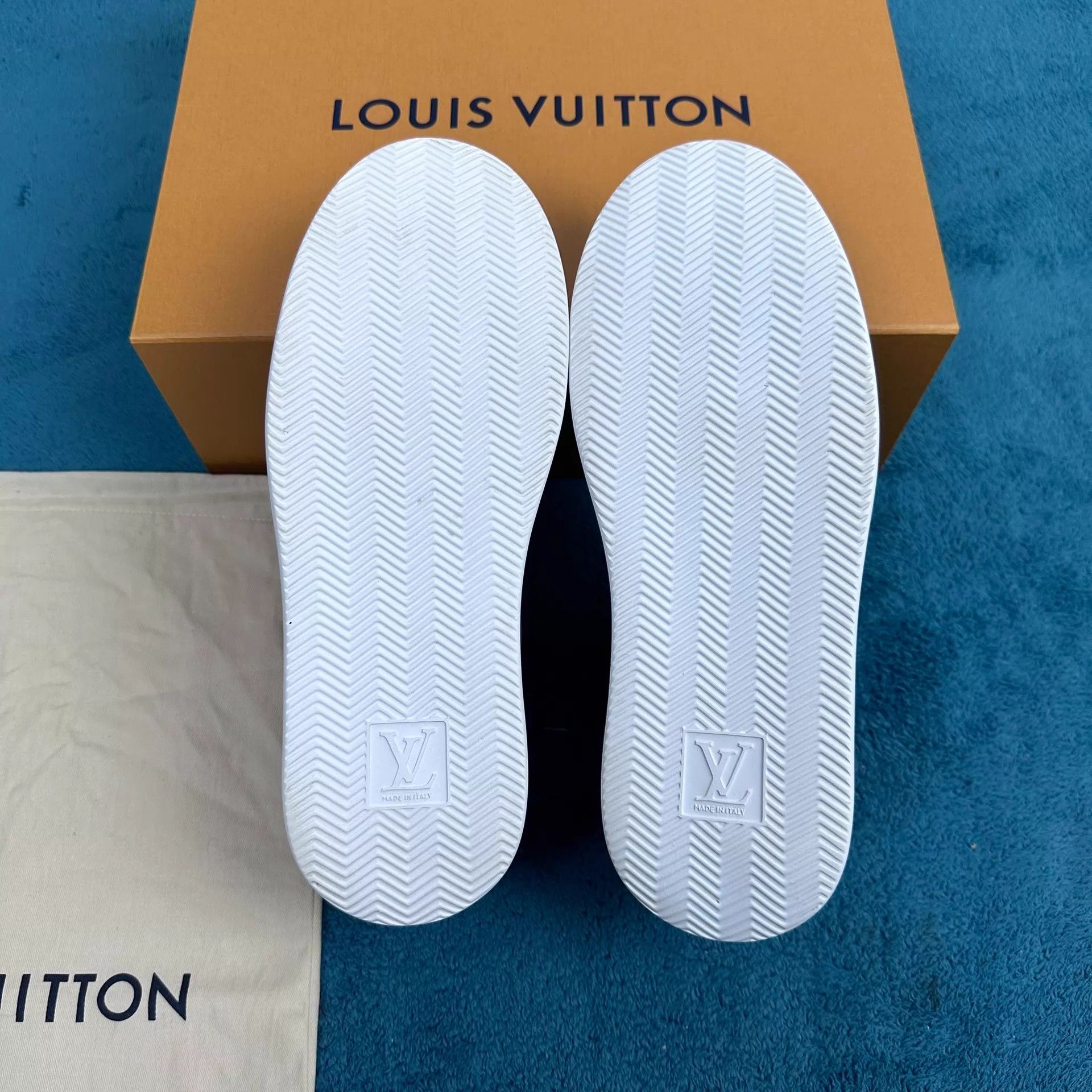 Louis Vuitton LV Beverly Hills Leather Sneakers White/Red 7.5/41.5 Size US 8.5 / EU 41-42 - 5 Thumbnail