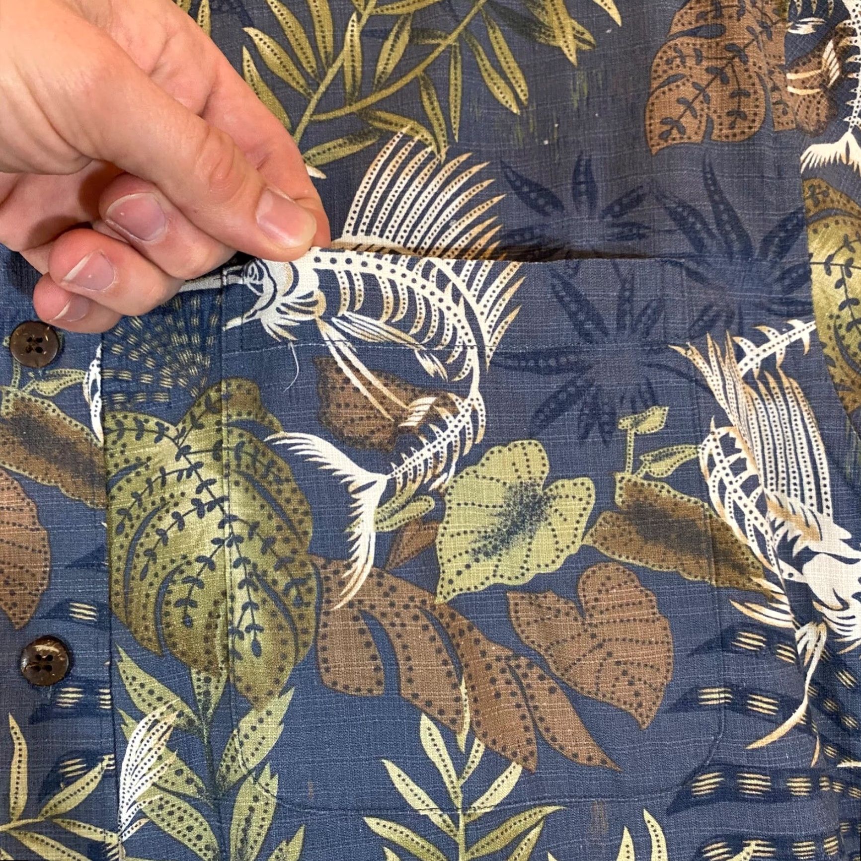 Vintage VINTAGE is not applicable; Reel Legends Shirt Mens Large Blue Floral Fish Button Up Outdoor S/S Performance Size US L / EU 52-54 / 3 - 3 Thumbnail