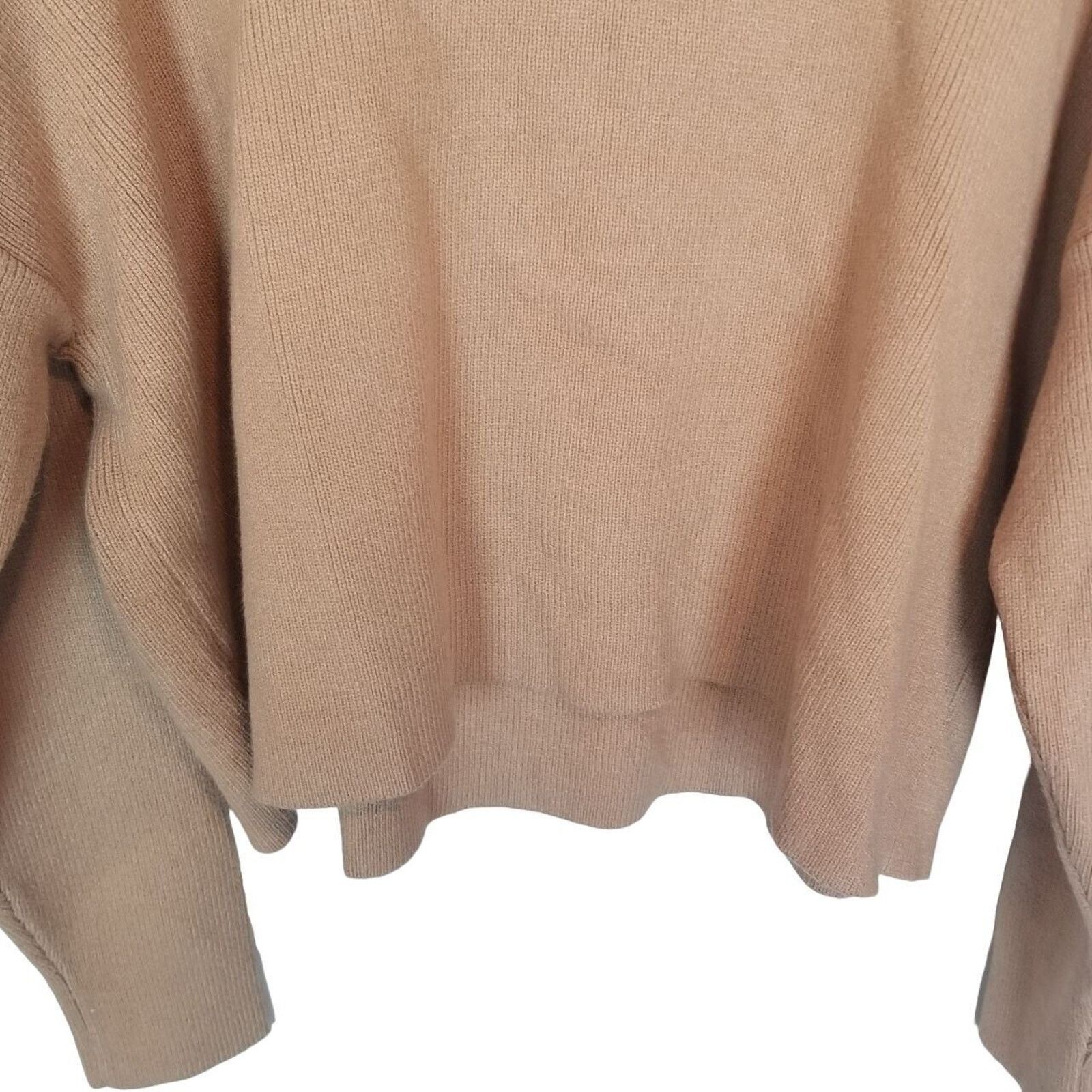 Lululemon Lulus Womens Turtleneck Sweater M Tan Minimalist Ribbed Prep Size M / US 6-8 / IT 42-44 - 3 Thumbnail