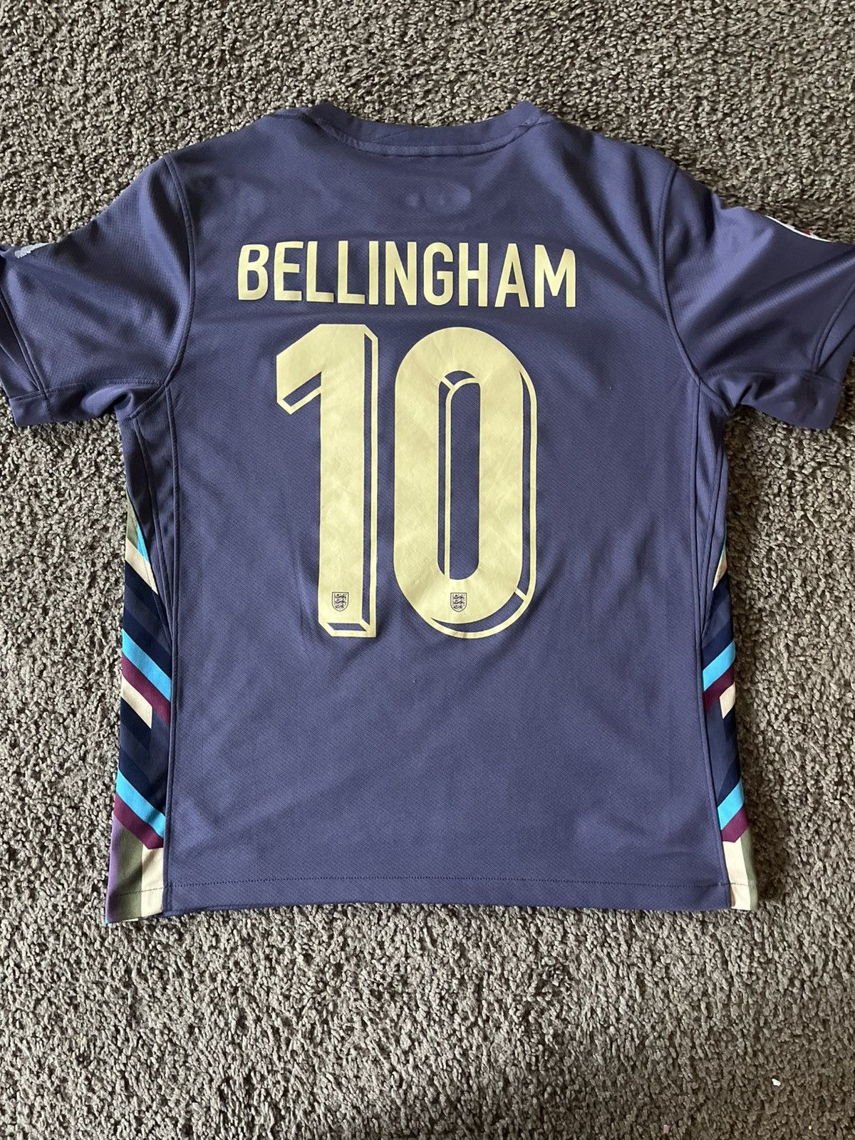 Nike Jude Bellingham England euros away Jersey Size US M / EU 48-50 / 2 - 1 Thumbnail