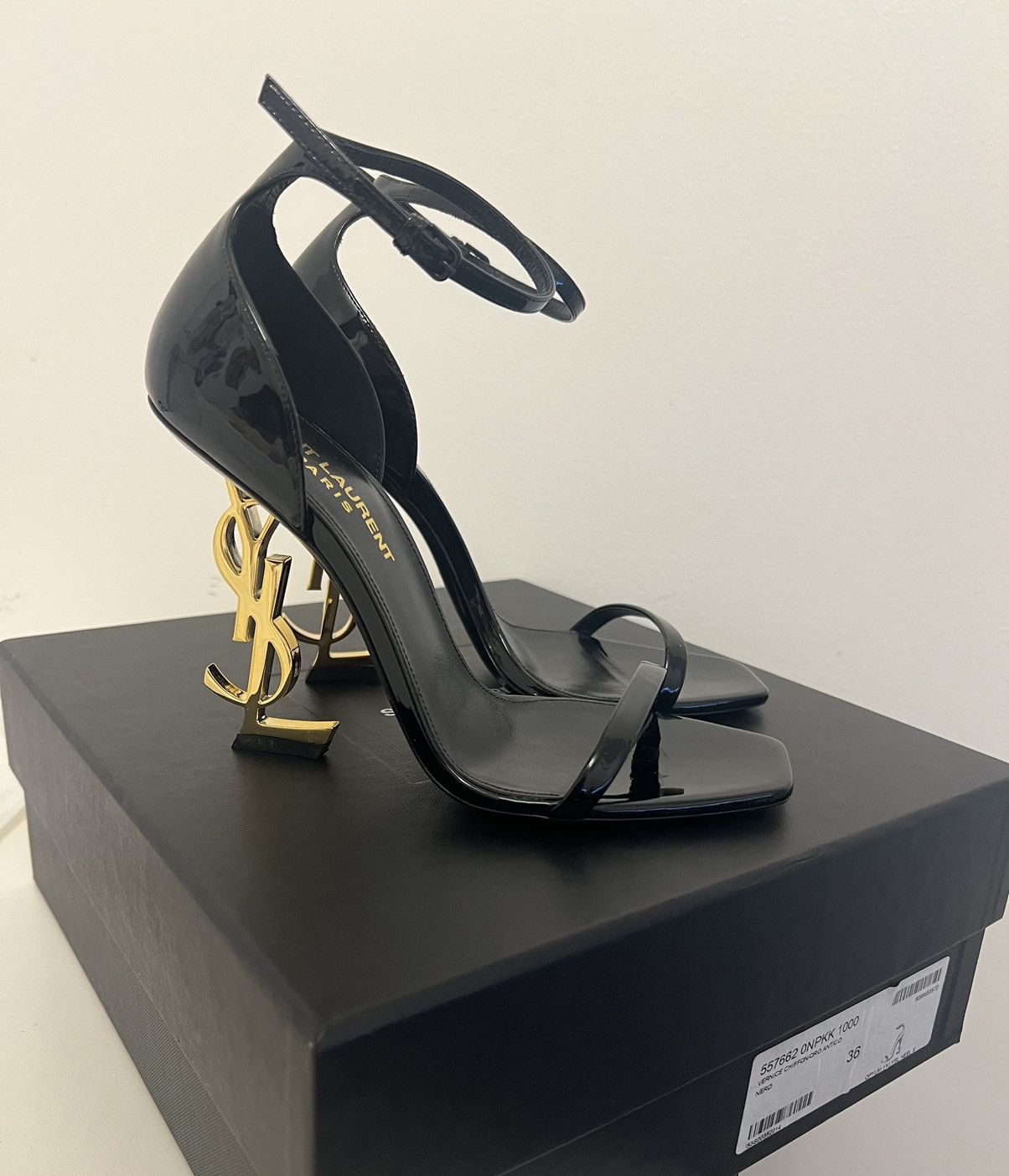 Yves Saint Laurent YSL Pumps- Vernice Chiffon/Oro Antico Size US 6 / IT 36 - 8 Thumbnail