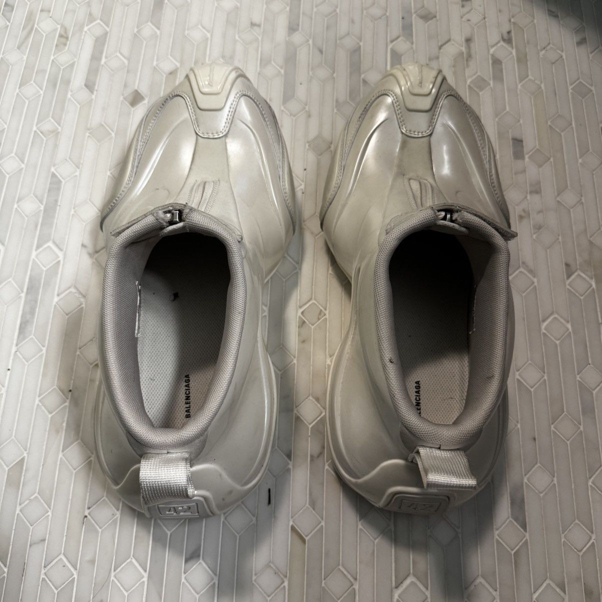 Balenciaga BALENCIAGA BASKETBALL SHOES Size US 9 / EU 42 - 3 Thumbnail