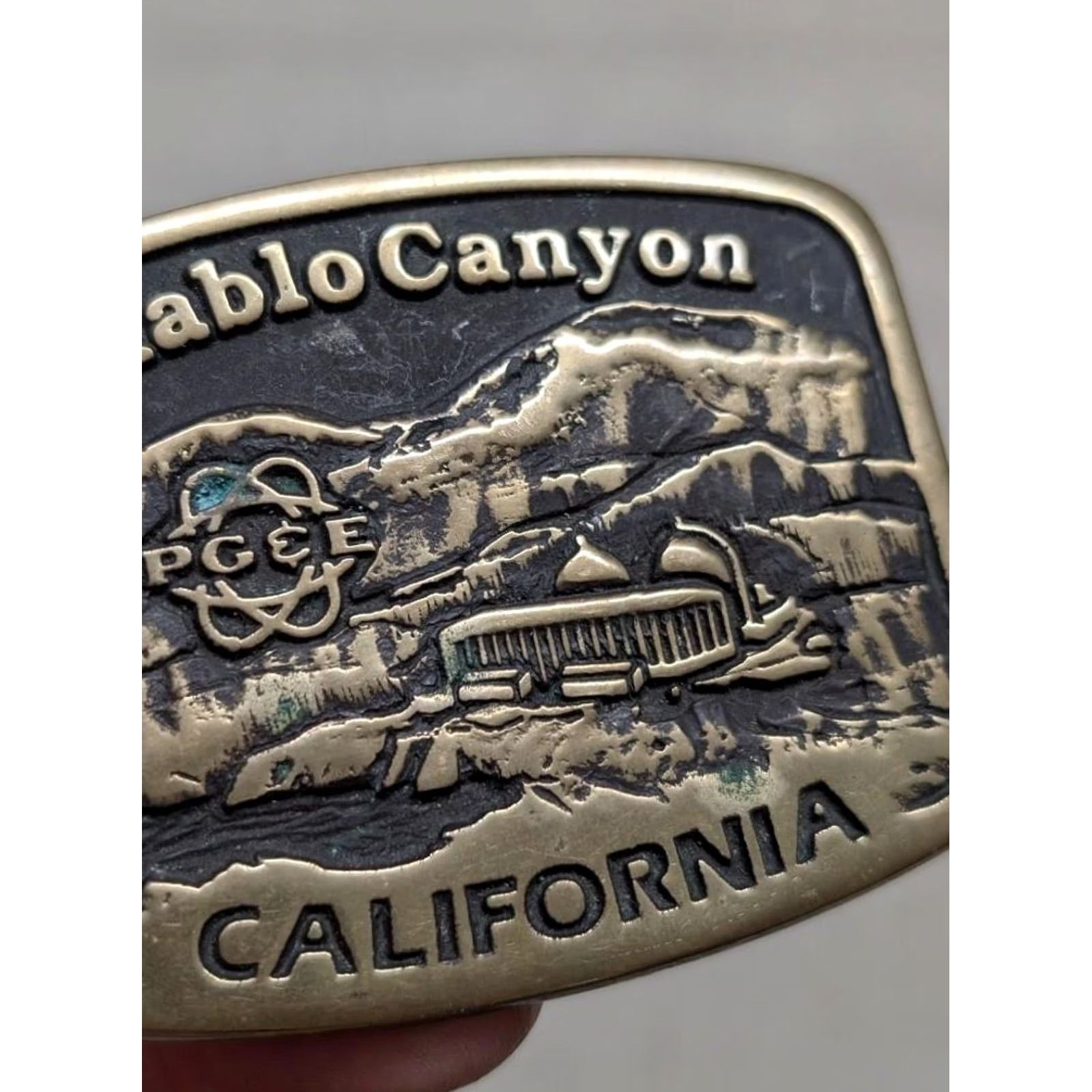 Vintage vintage DIABLO CANYON belt buckle NUCLEAR PLANT california SOLID BRASS anacortes Size ONE SIZE - 2 Thumbnail