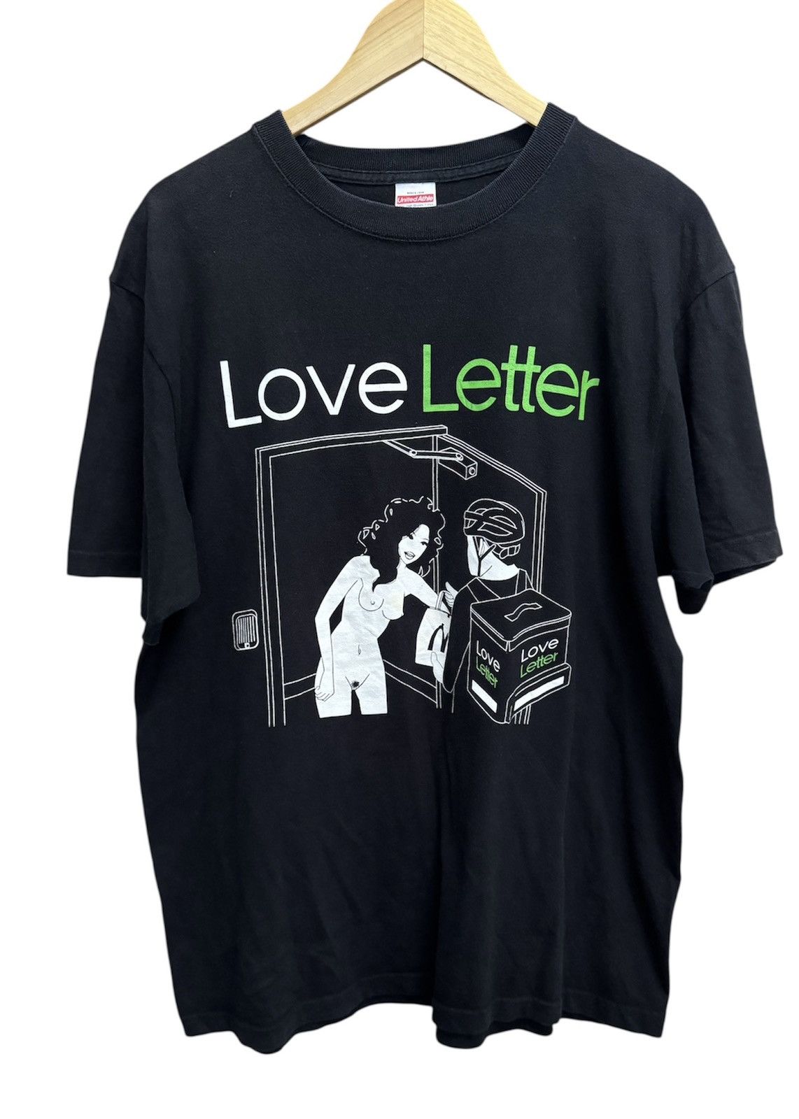 Vintage Rare ! Vintage Naked Women Arts Love Letter T-Shirt Size US XL / EU 56 / 4 - 1 Thumbnail