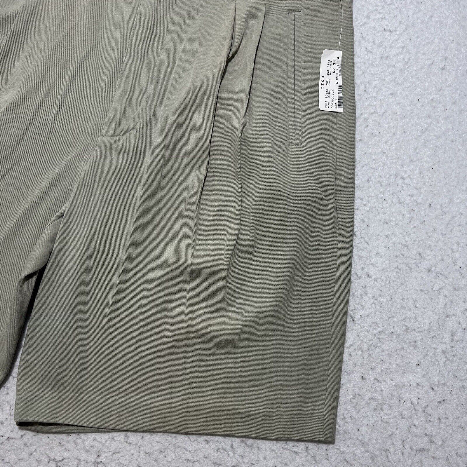 Izod IZOD Men's 34 Silk Blend Pleated Golf Shorts 9" Inseam Green Size US 34 / EU 50 - 4 Thumbnail