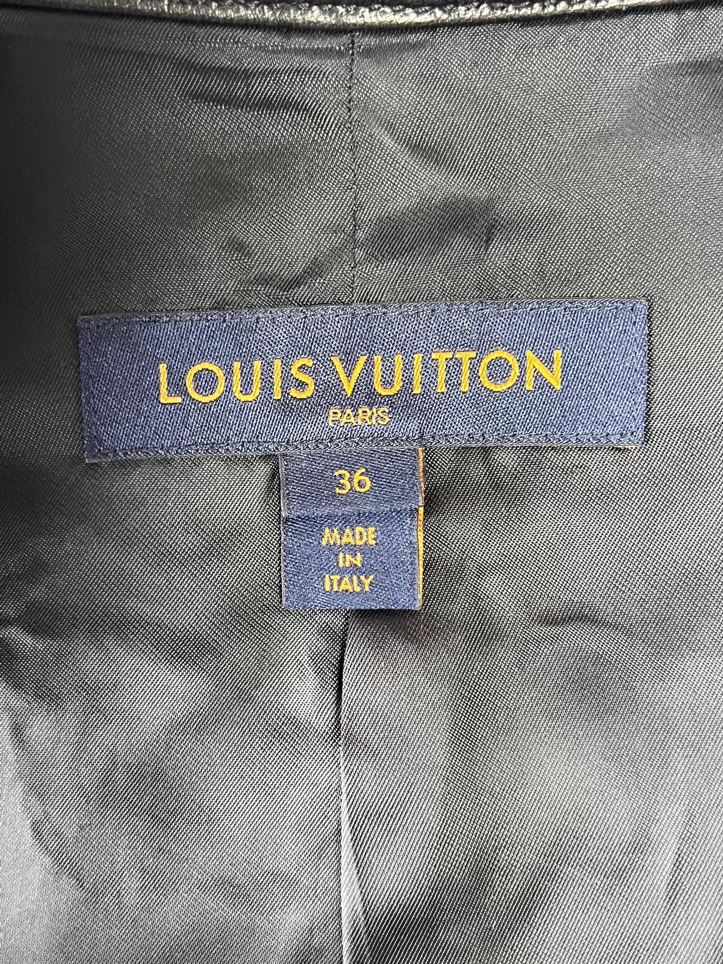 Louis Vuitton LV Women's Red Black Logo Short Jacket 36 Like New Size XS / US 0-2 / IT 36-38 - 7 Thumbnail