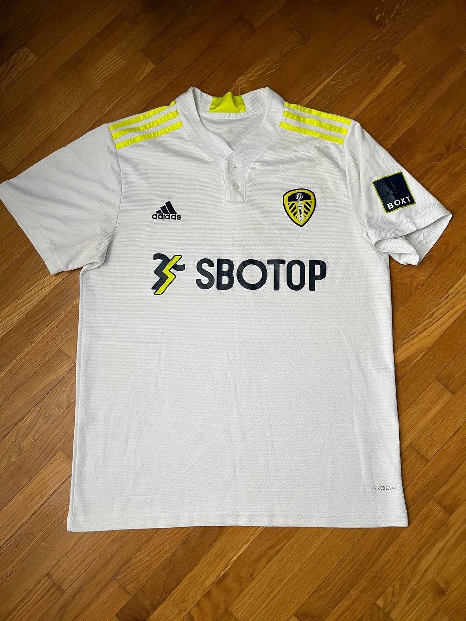 Adidas Adidas Leeds United FC 2021-2022 home tee Size US XL / EU 56 / 4 - 1 Thumbnail
